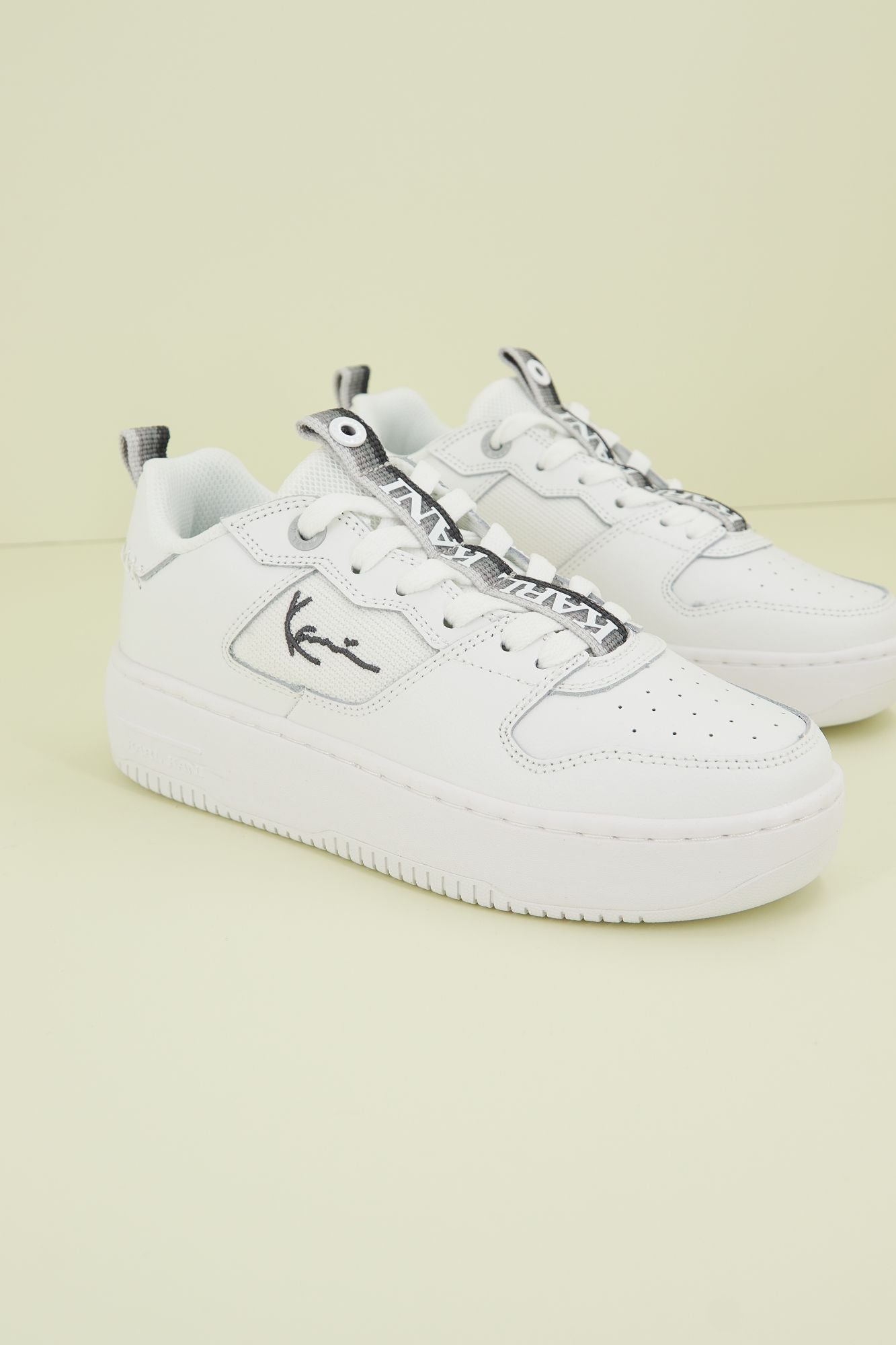 KARL KANI  UP TT HYB en color BLANCO (1)