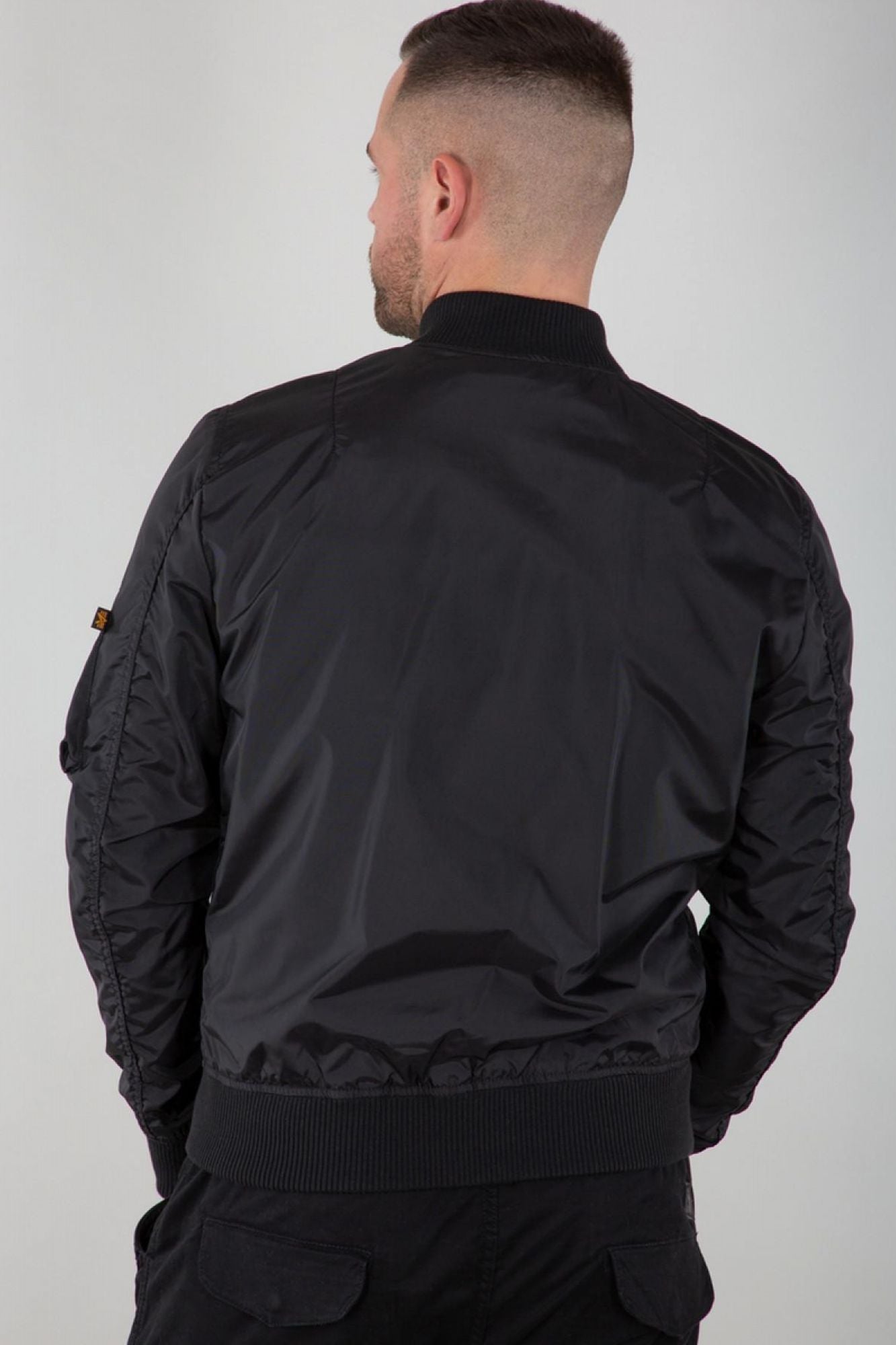 ALPHA INDUSTRIES 191103AF  en color NEGRO (3)