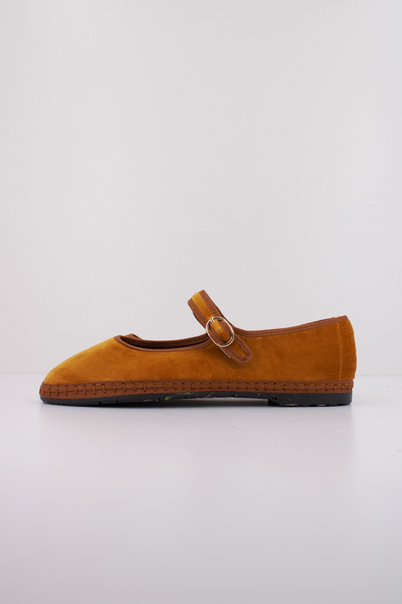 FLABELUS AMARANTA  en color AMARILLO (1)