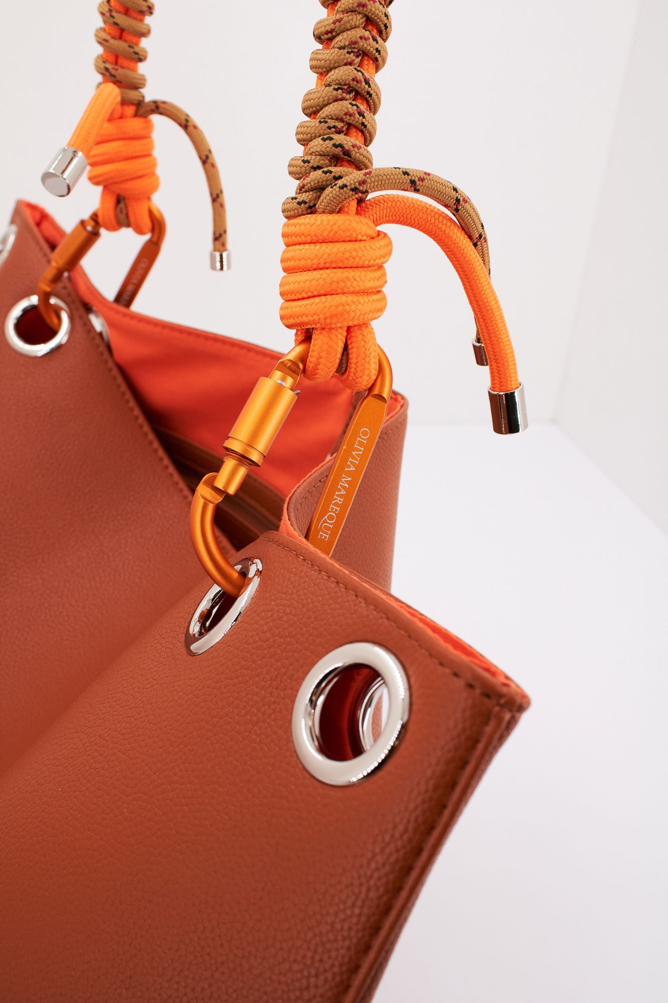 OLIVIA MAREQUE PETRA en color MARRON (4)
