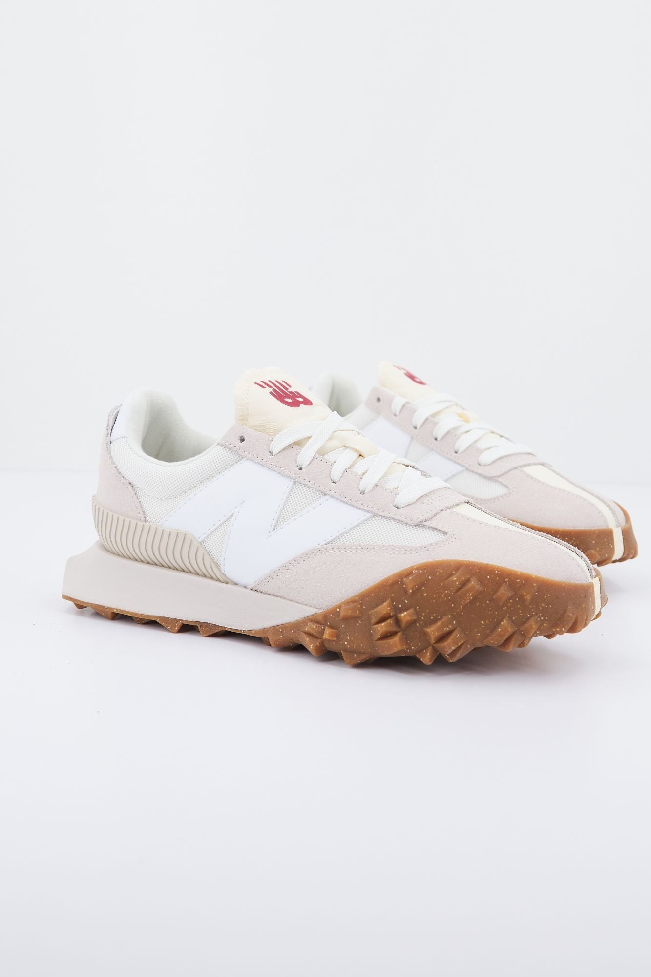 NEW BALANCE UXC72 RD  en color BEIS (1)