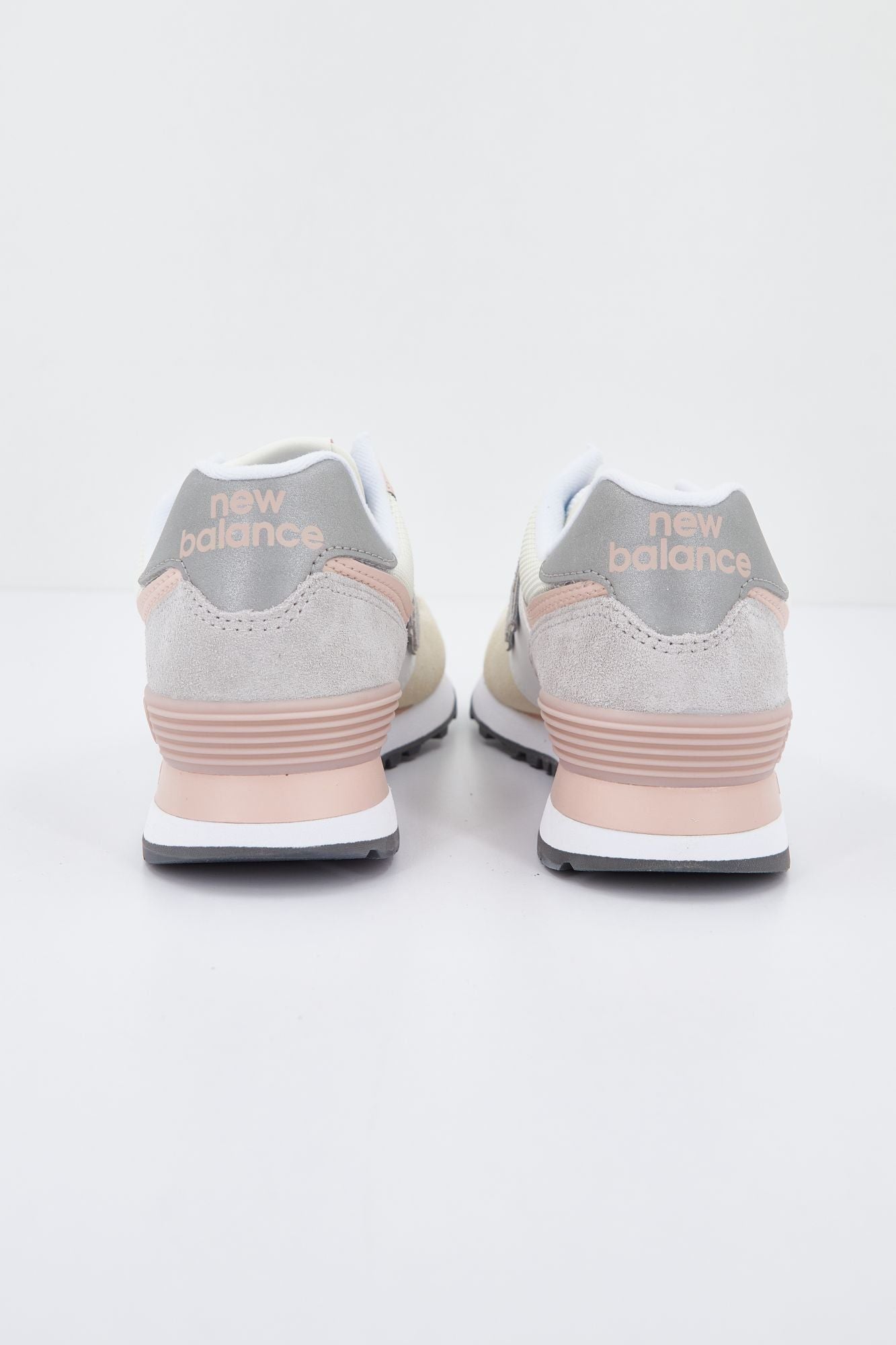 NEW BALANCE WL574 RU2  en color BEIS (3)