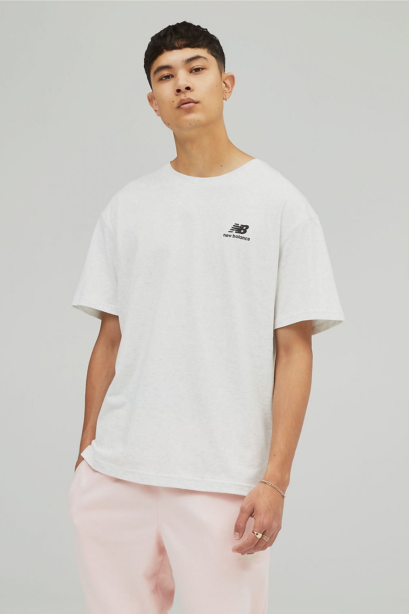 NEW BALANCE UNI-SSENTIALS COTTON en color BLANCO (2)