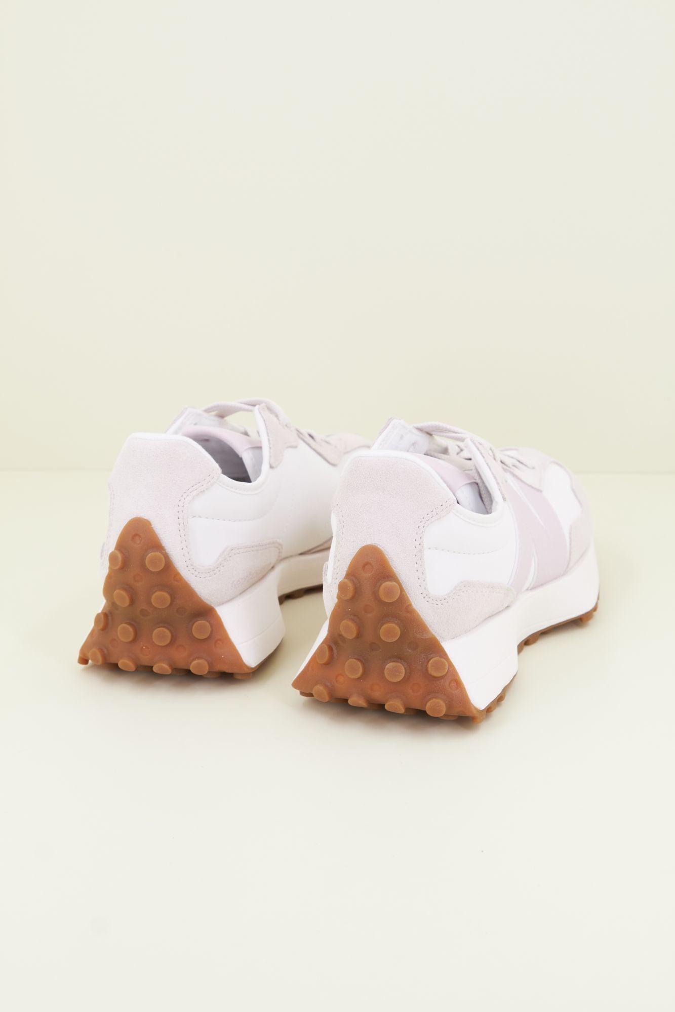 NEW BALANCE WS327OR en color BEIS (4)