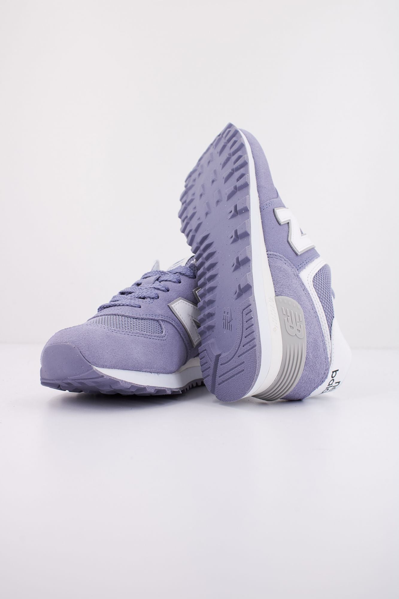 NEW BALANCE U574 RWE en color VIOLETA (4)