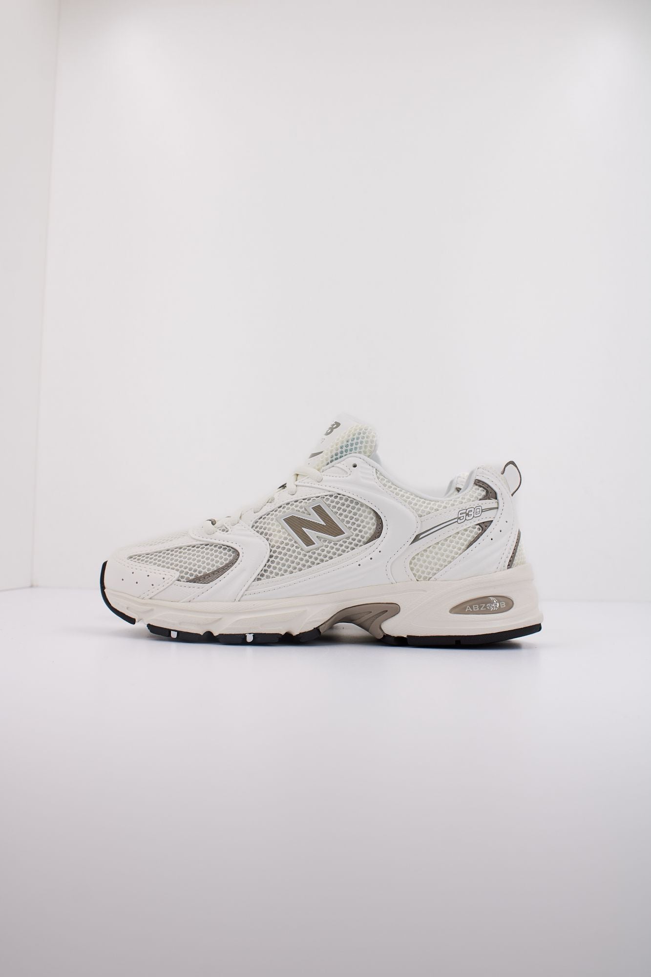 NEW BALANCE U530  en color BLANCO (1)