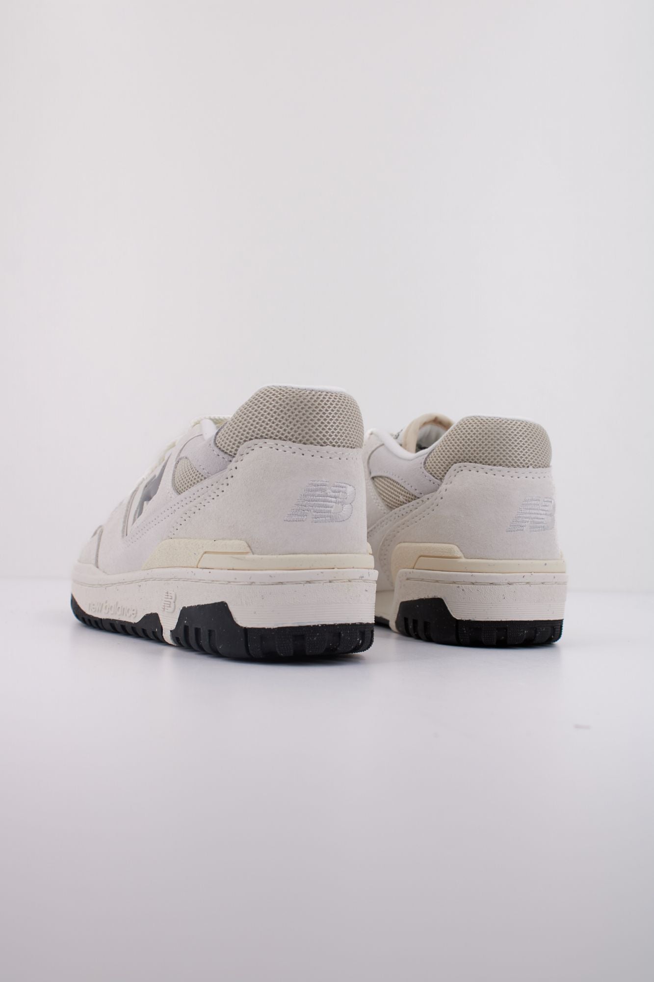 NEW BALANCE BBW550  en color BLANCO (4)