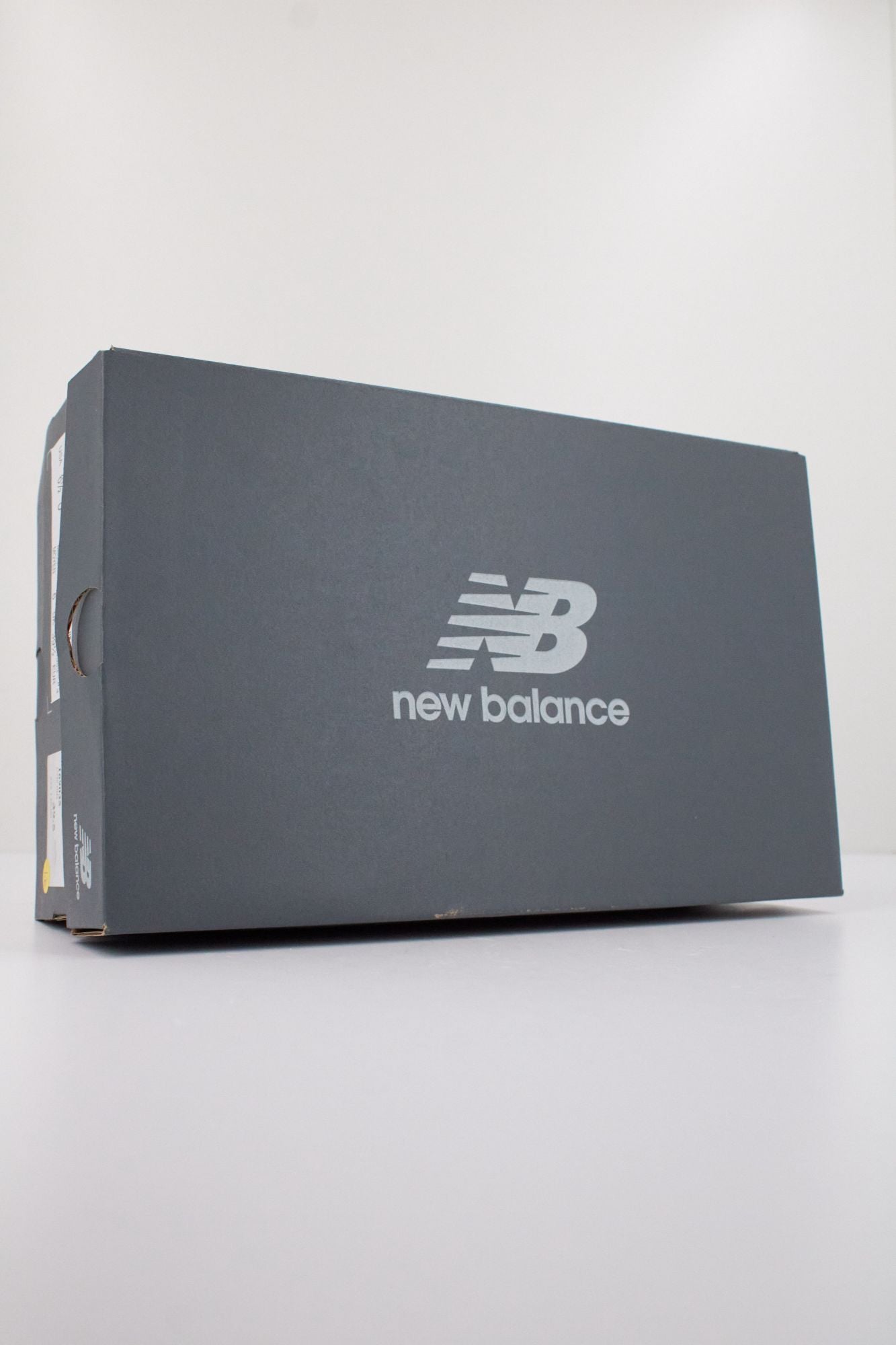 NEW BALANCE U9060 CCC en color MARRON (6)