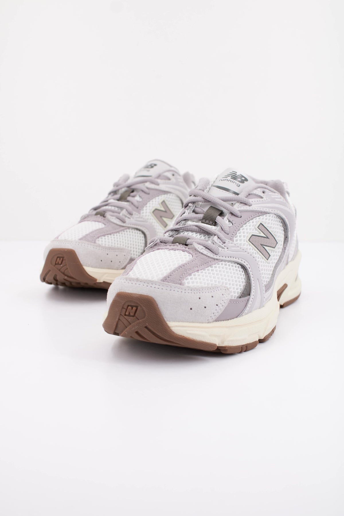 NEW BALANCE U5307  en color GRIS (2)