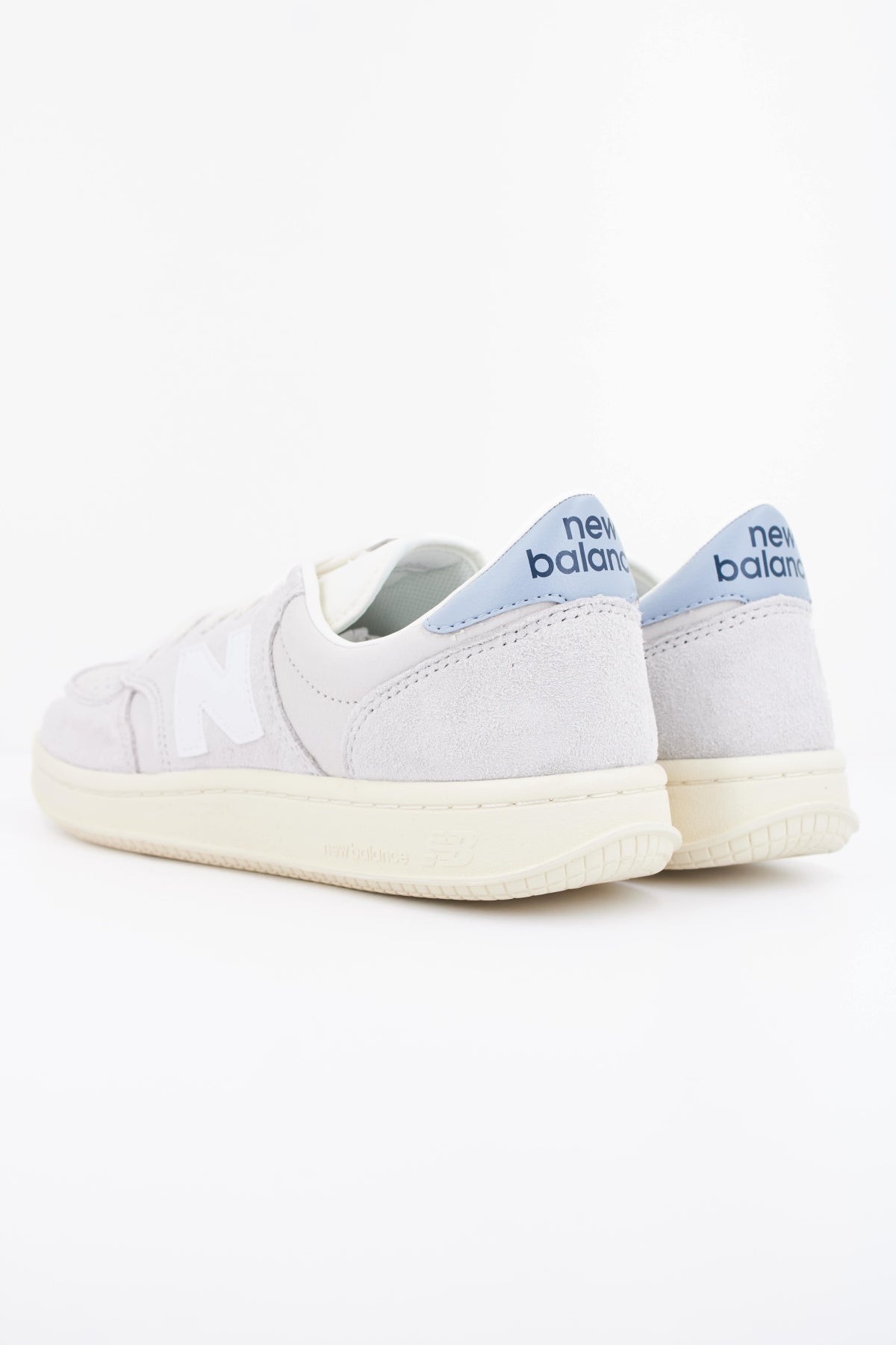 NEW BALANCE CT500  en color BEIS (4)