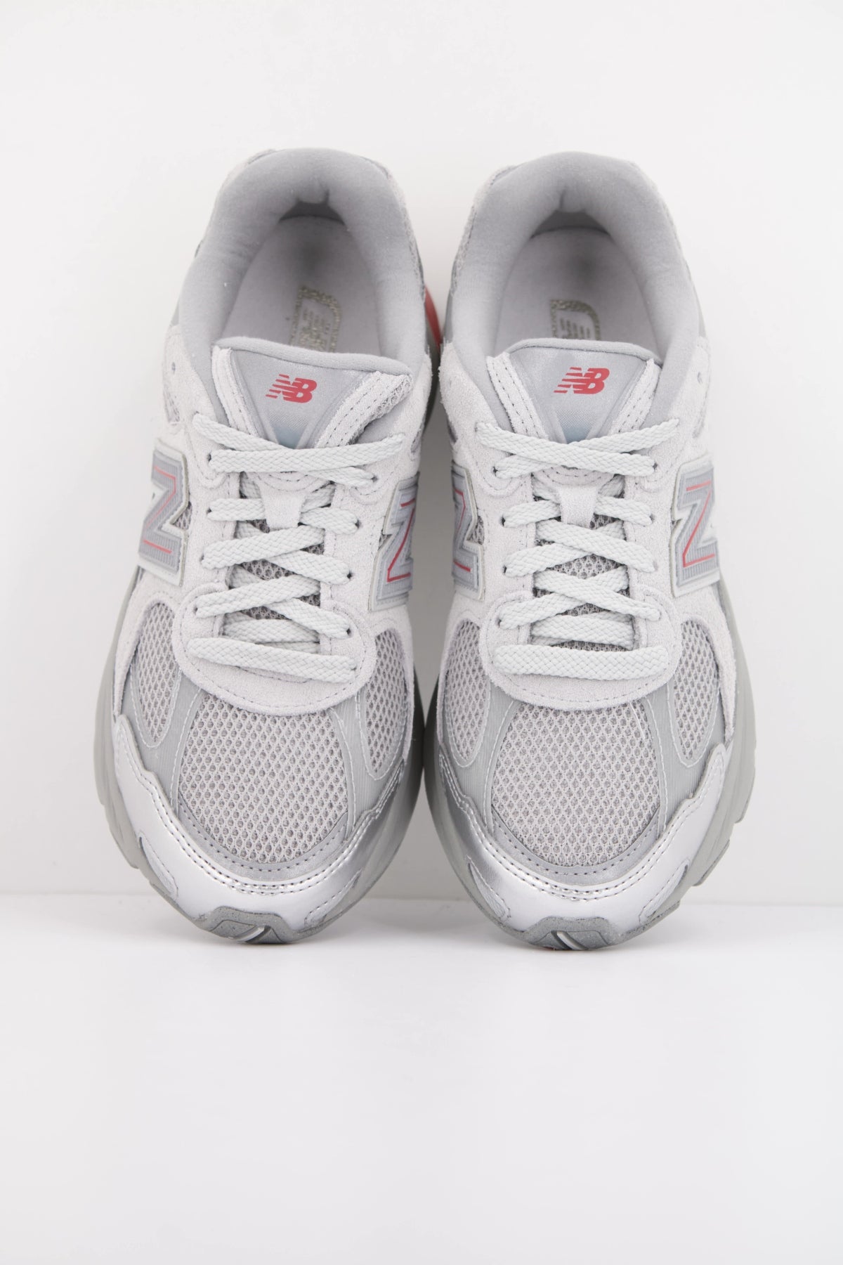 NEW BALANCE U20108 en color GRIS (3)