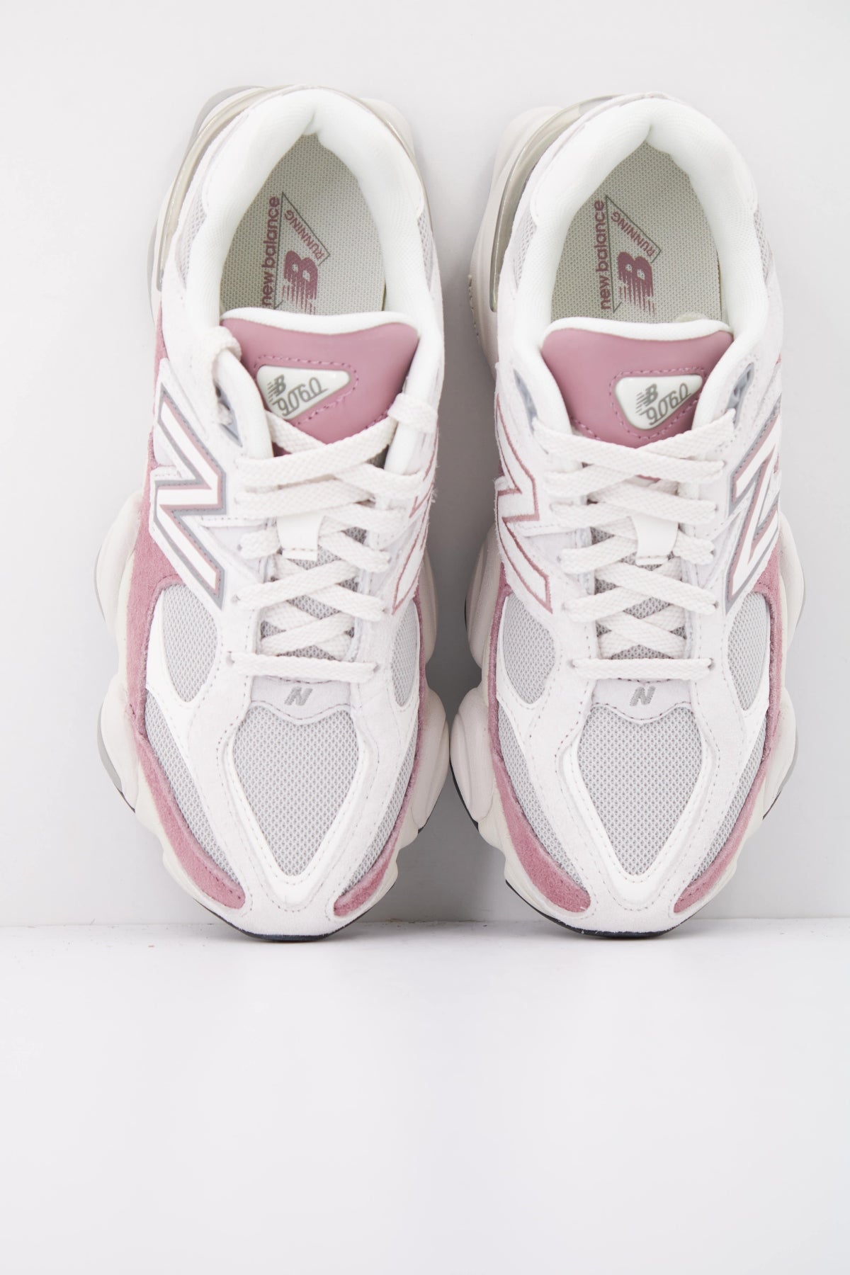 NEW BALANCE U9060 en color ROSA (3)