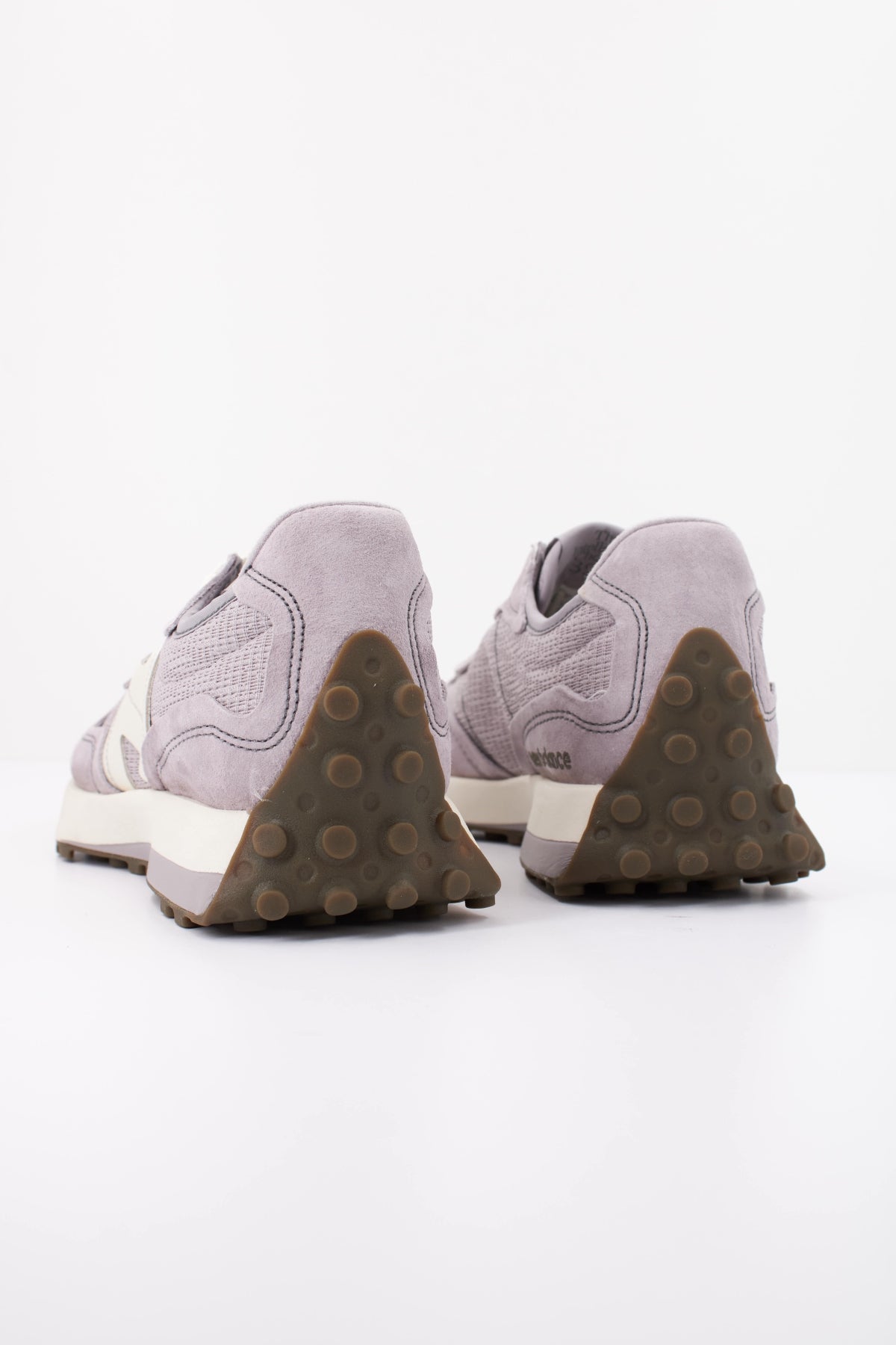 NEW BALANCE U327  en color VIOLETA (4)