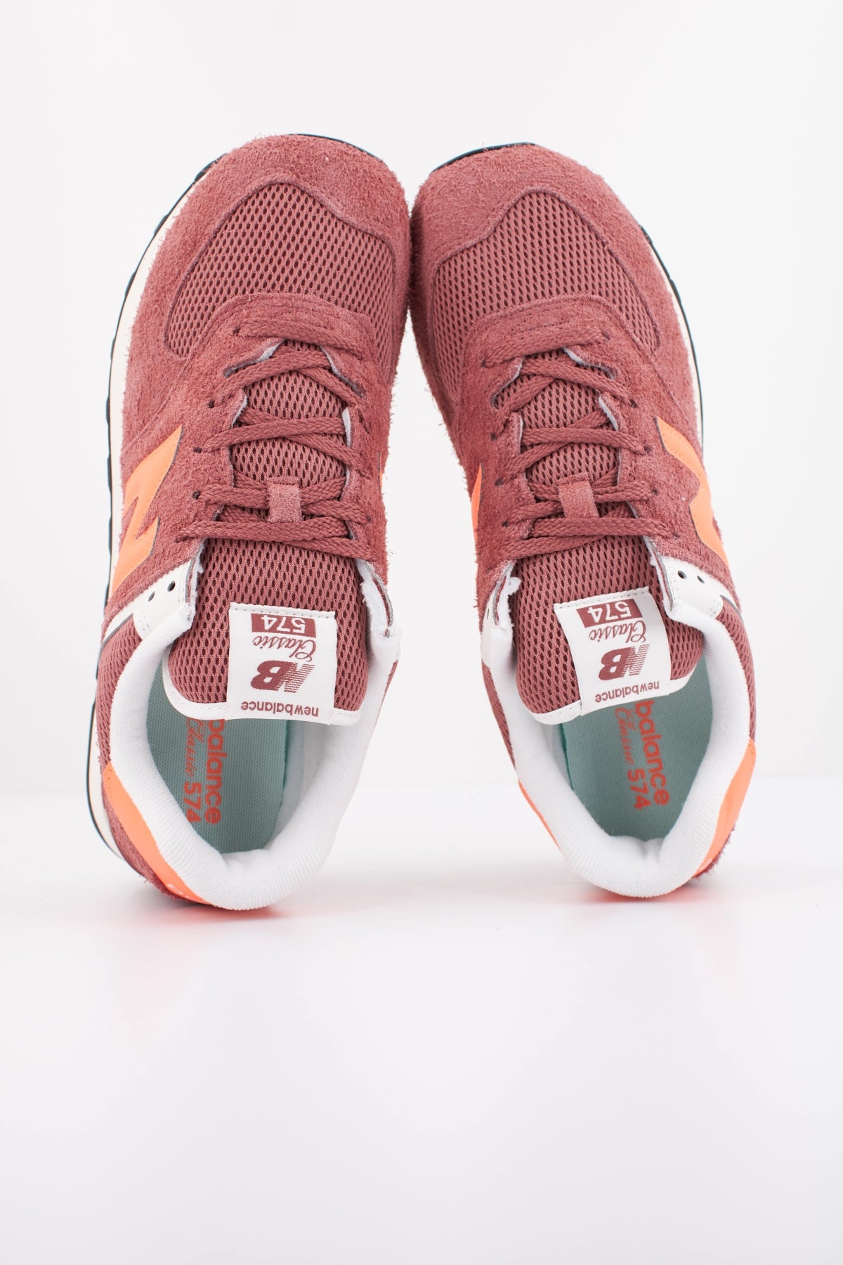NEW BALANCE U574  en color BURDEOS (3)