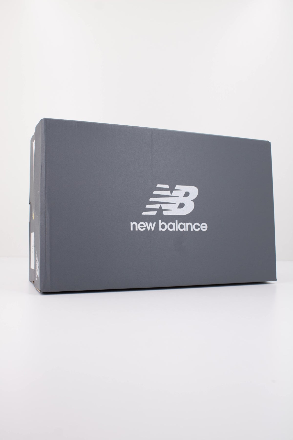 NEW BALANCE U740  en color BEIS (6)