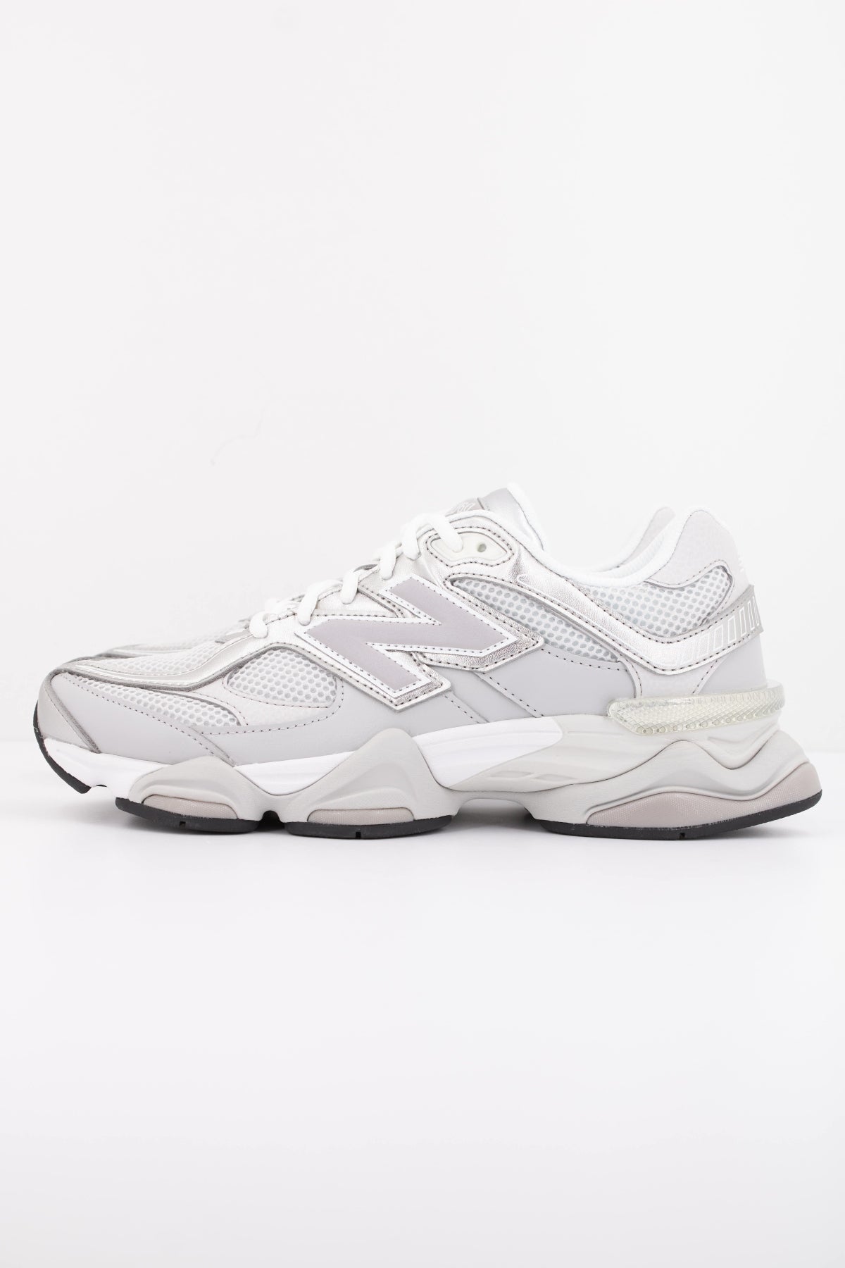 NEW BALANCE U9060  en color GRIS (1)