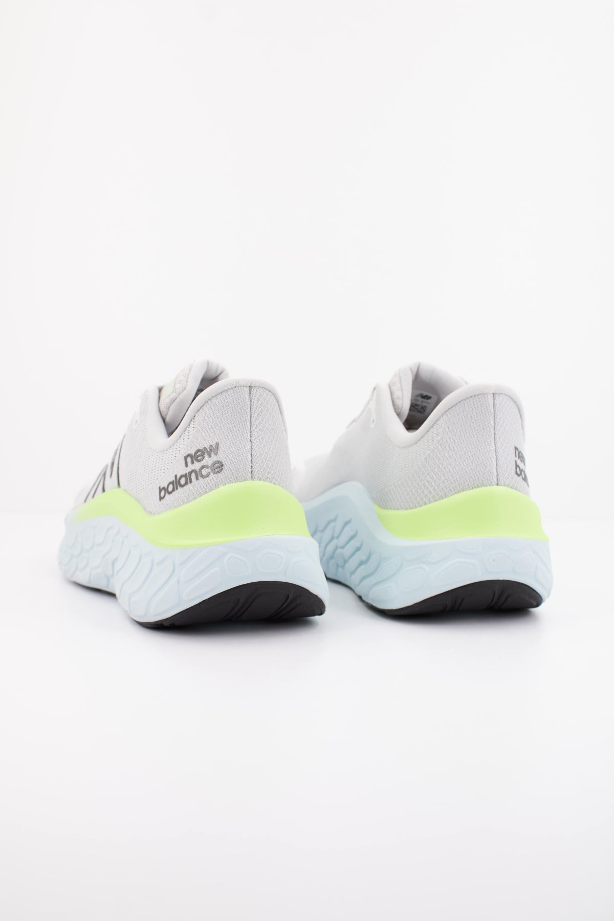NEW BALANCE WKAIR CF1 en color GRIS (4)