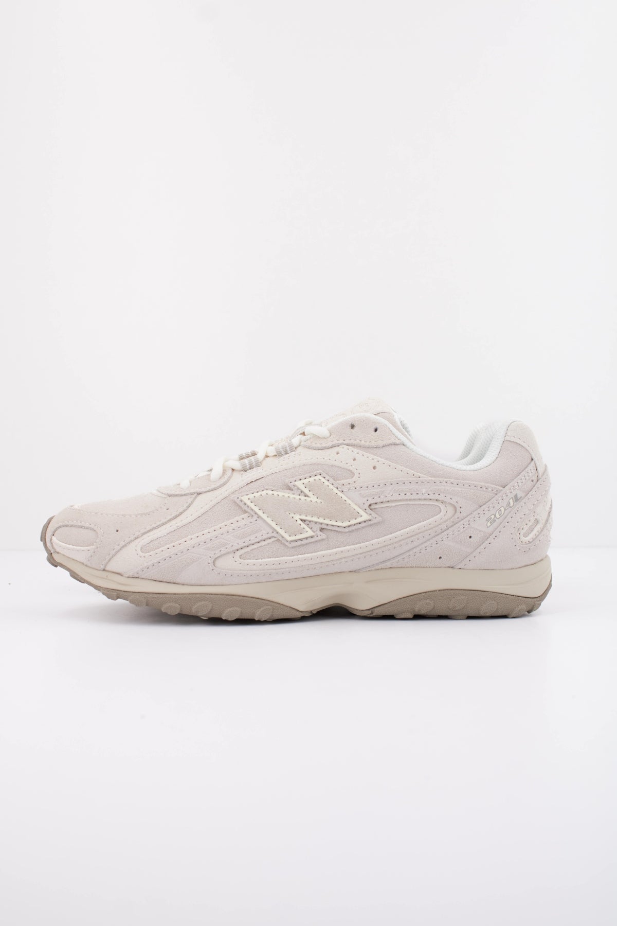 NEW BALANCE U204L  en color BEIS (1)