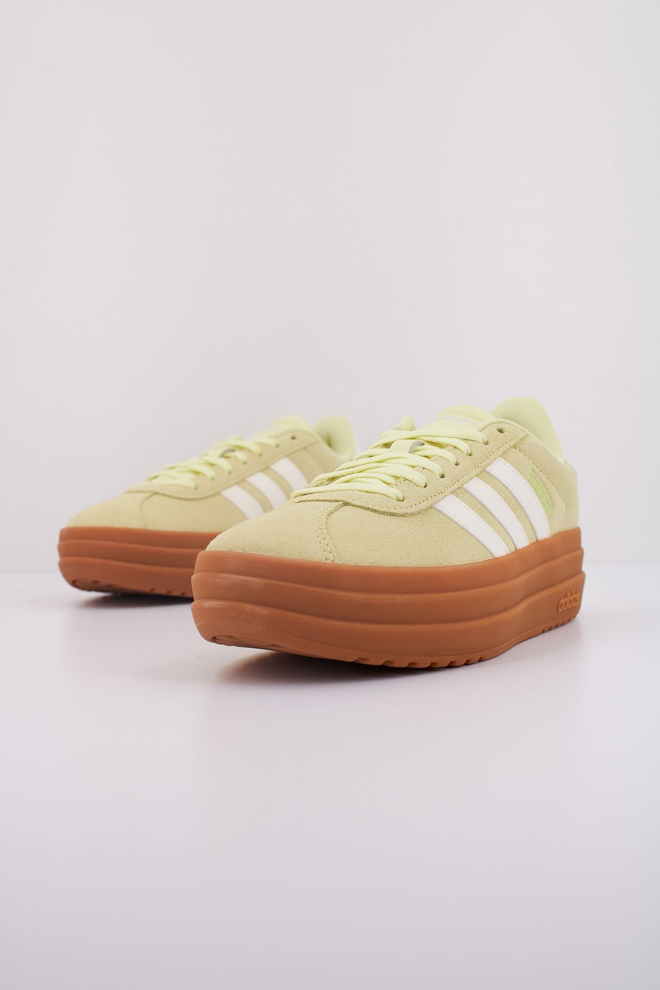 ADIDAS  VL COURT BOLD en color AMARILLO (2)