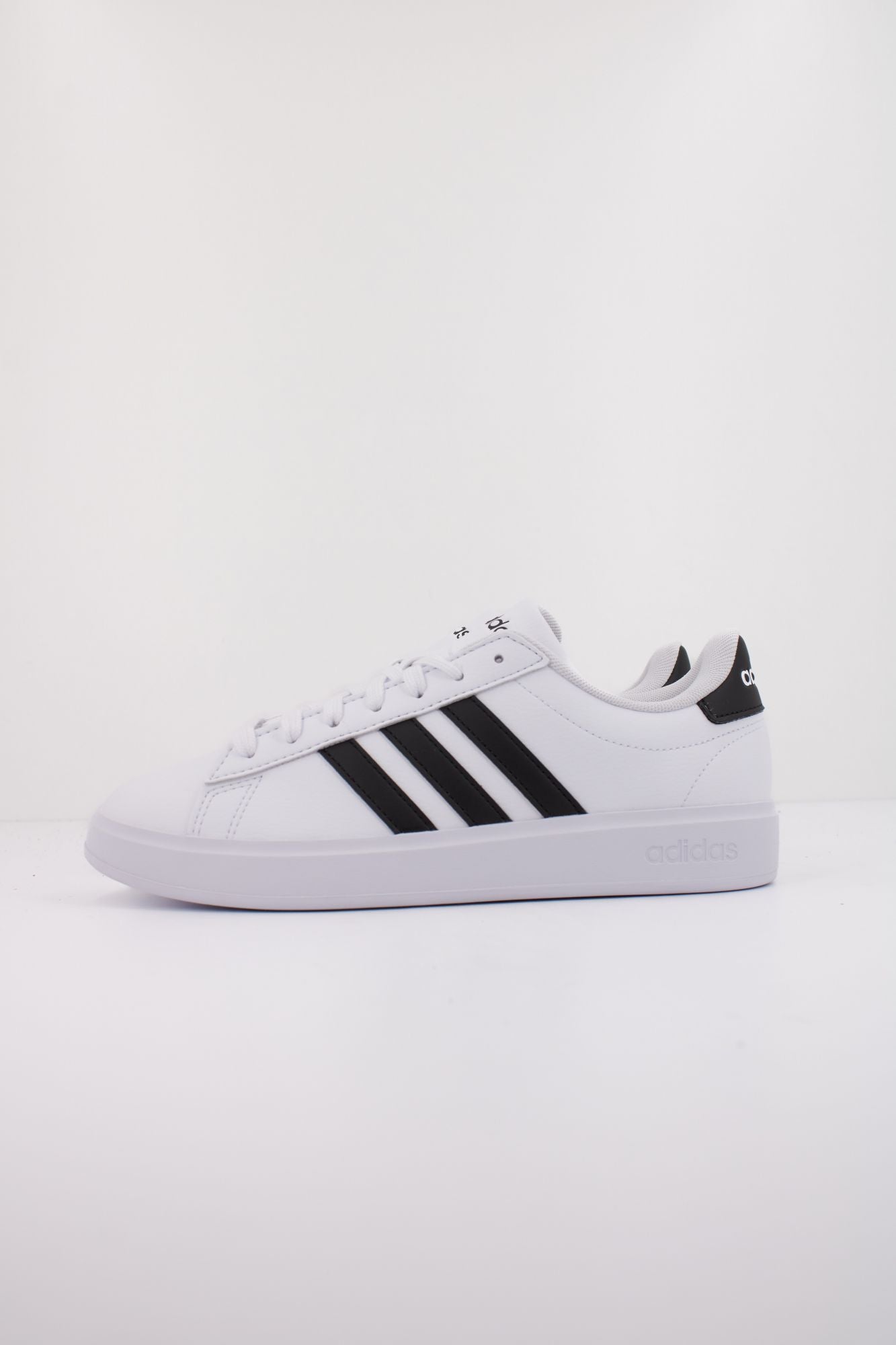 ADIDAS  GRAND COURT 2.0  en color BLANCO (1)