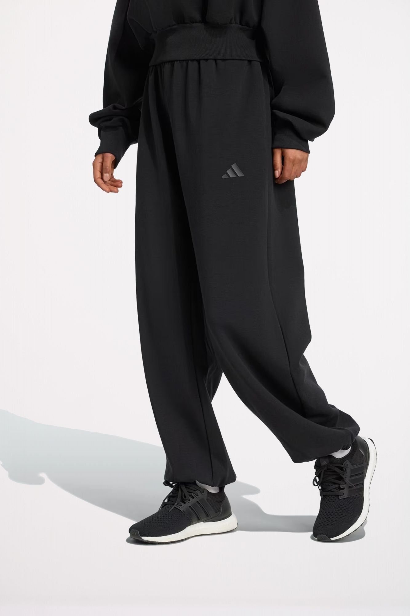 ADIDAS FLEECE SLIM PANTS en color NEGRO (1)