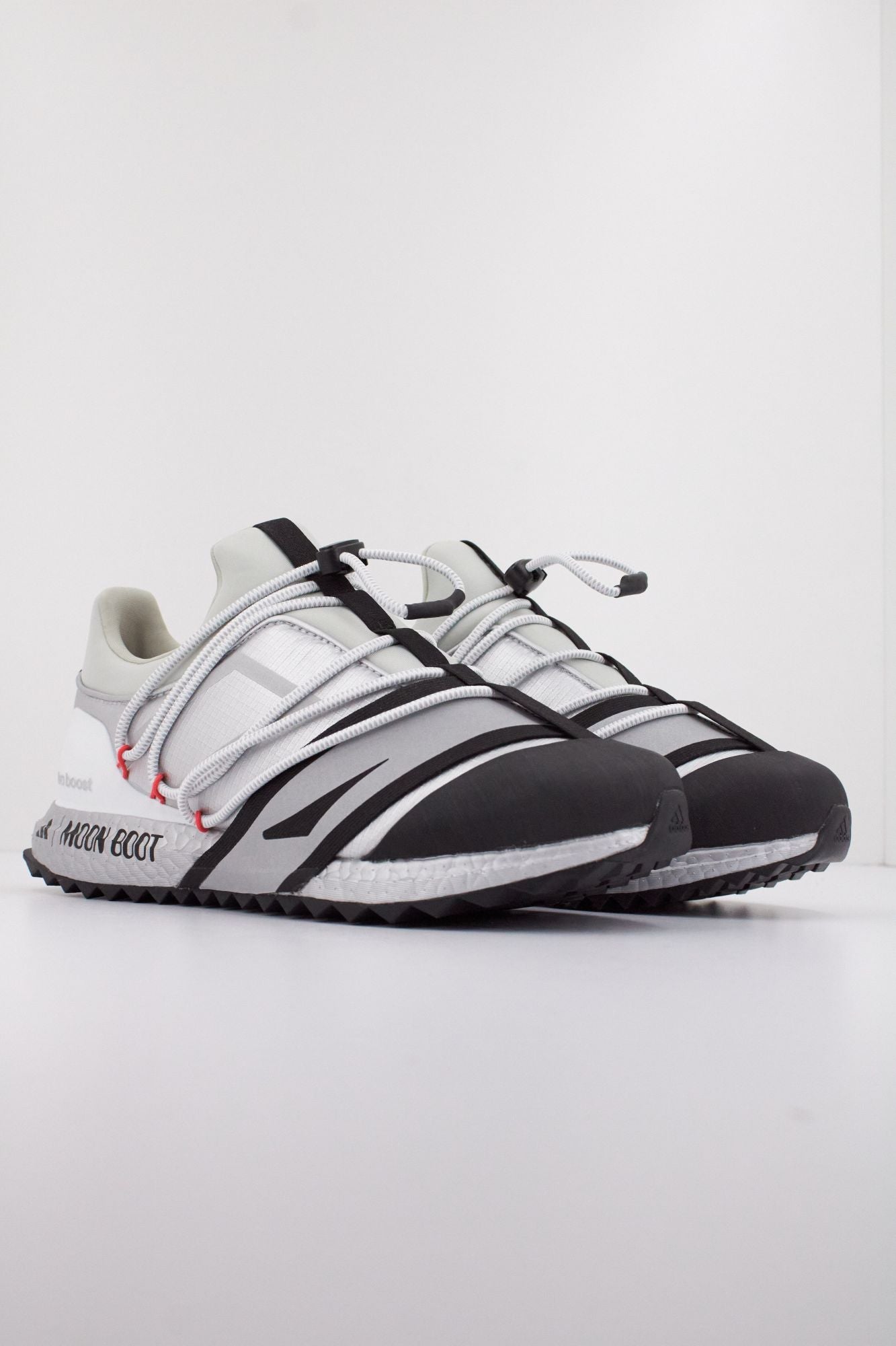 ADIDAS ADIDAS X MOON BOOT en color PLATA (2)