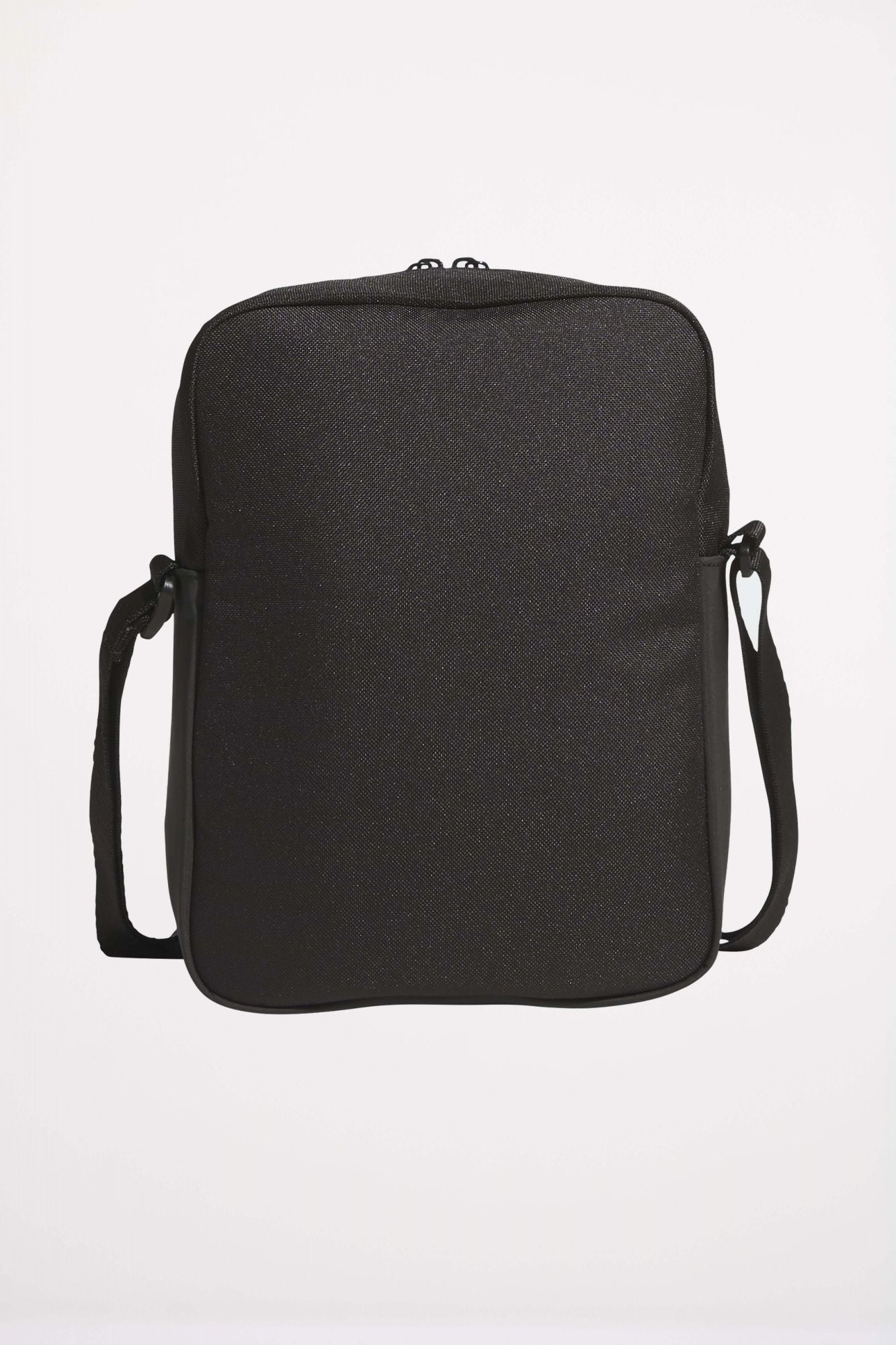 ADIDAS ESS ORGANIZER en color NEGRO (2)