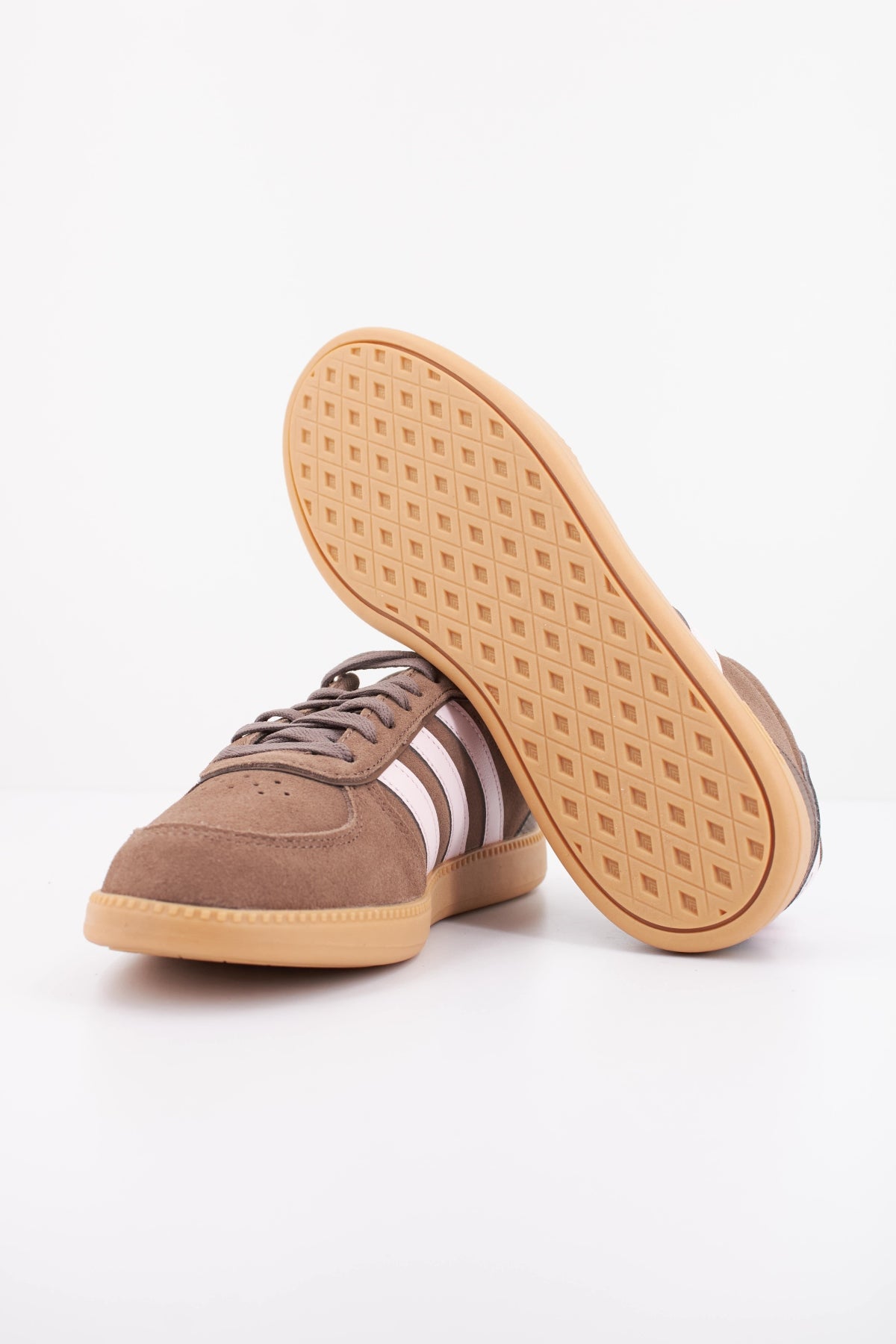 ADIDAS BREAKNET SLEEK en color MARRON (5)