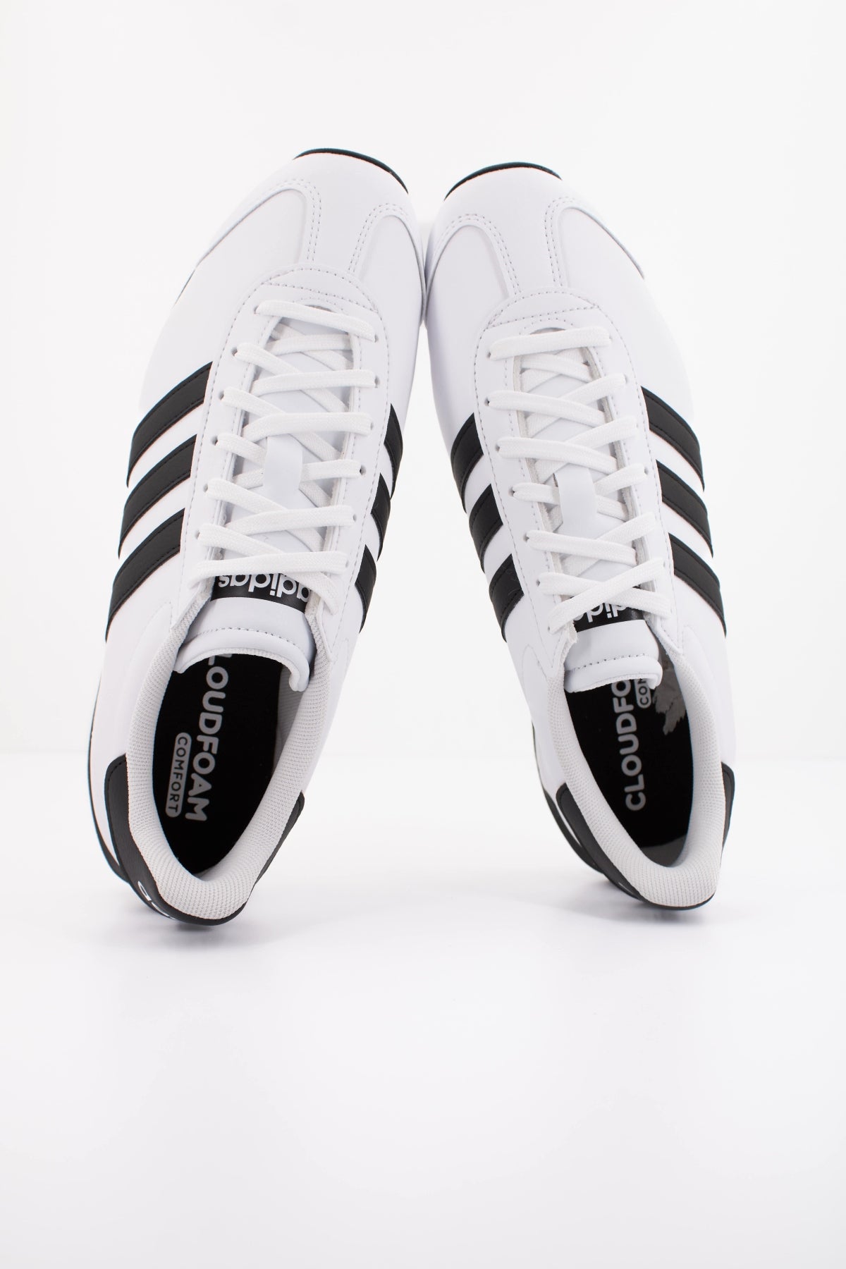 ADIDAS RUNVISTA en color BLANCO (3)