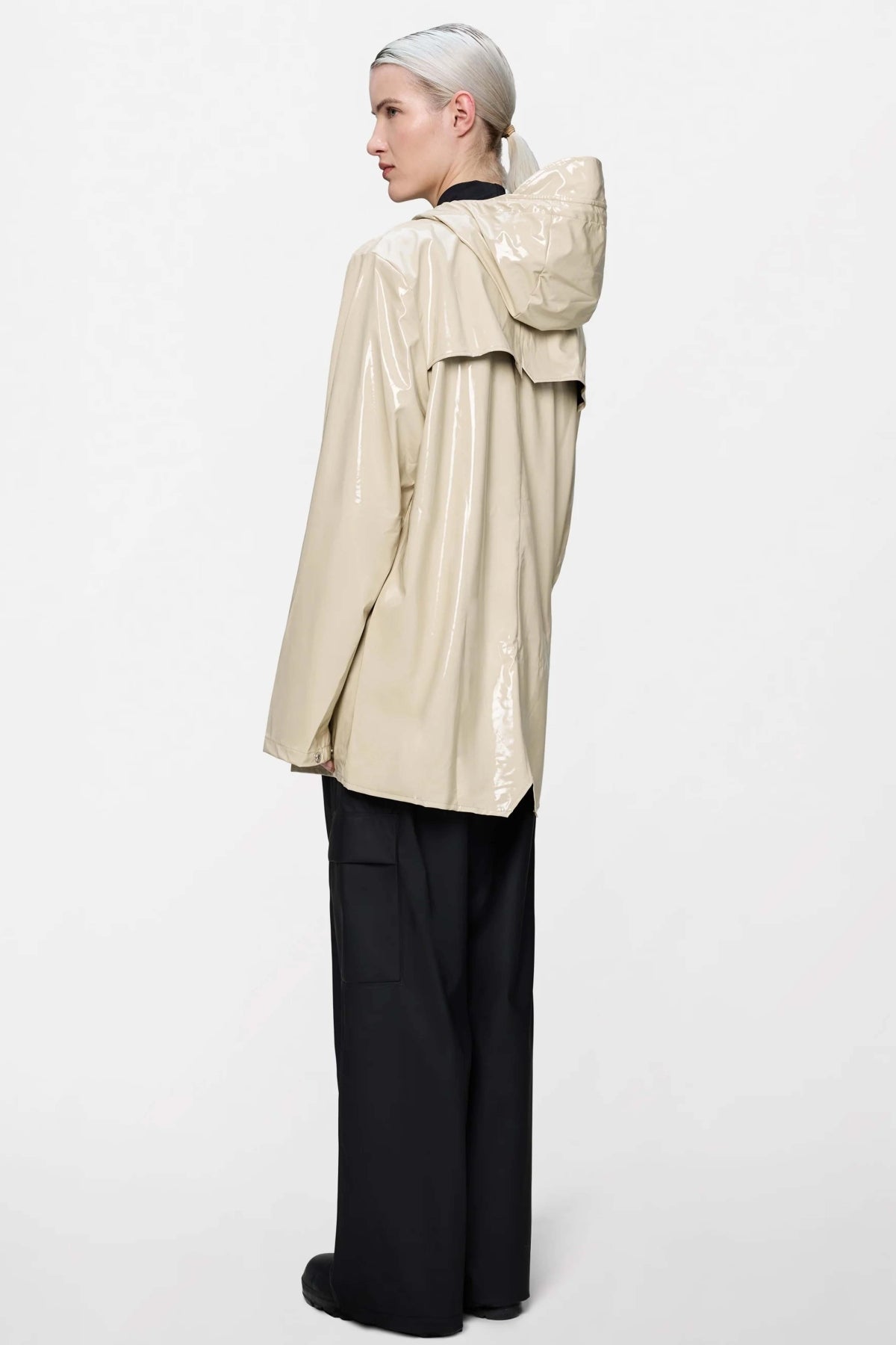 RAINS JACKET W3 en color MARRON CLARO (2)
