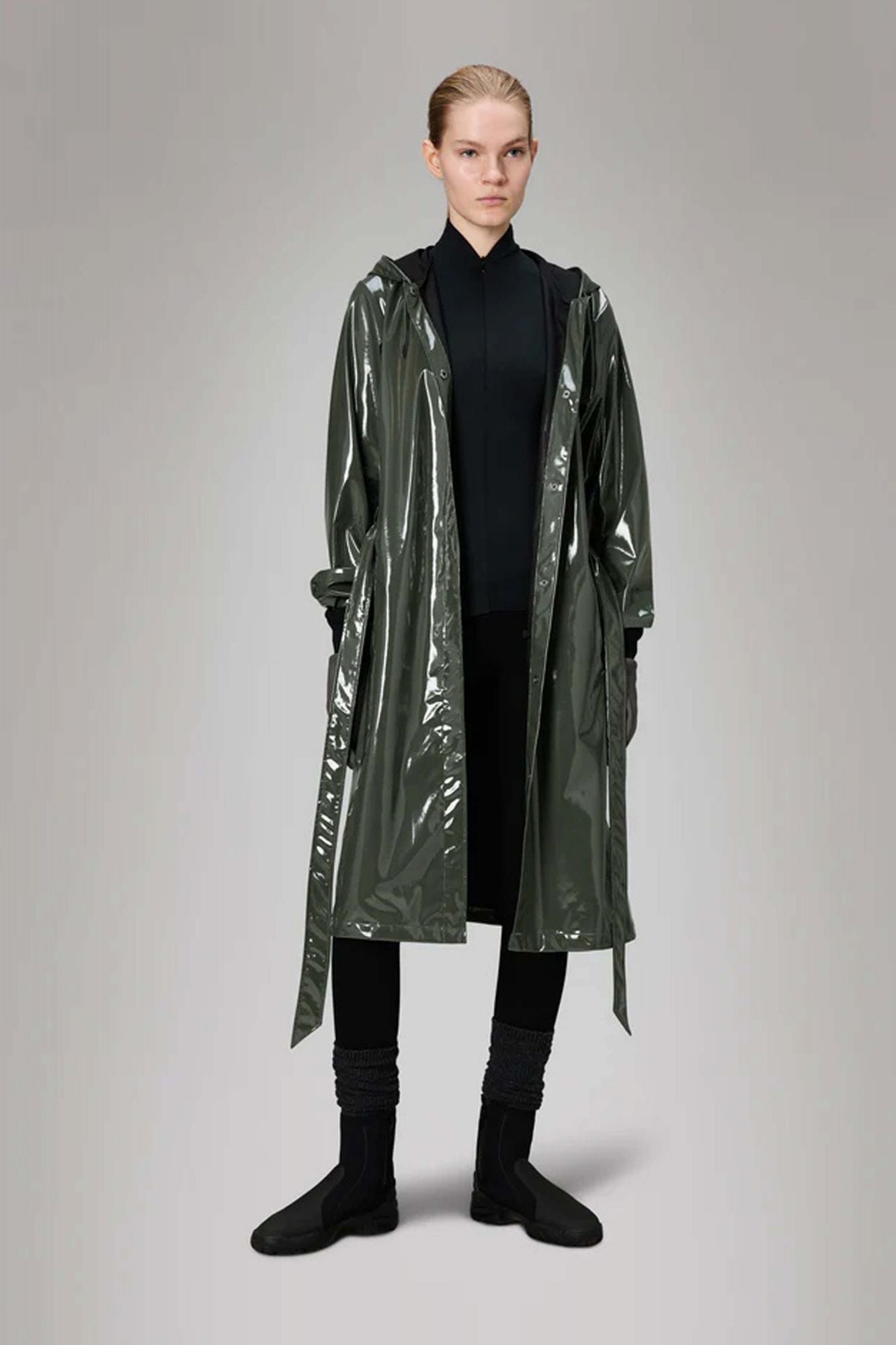 RAINS A LINE LONGER W JACKET W3 en color VERDE (4)