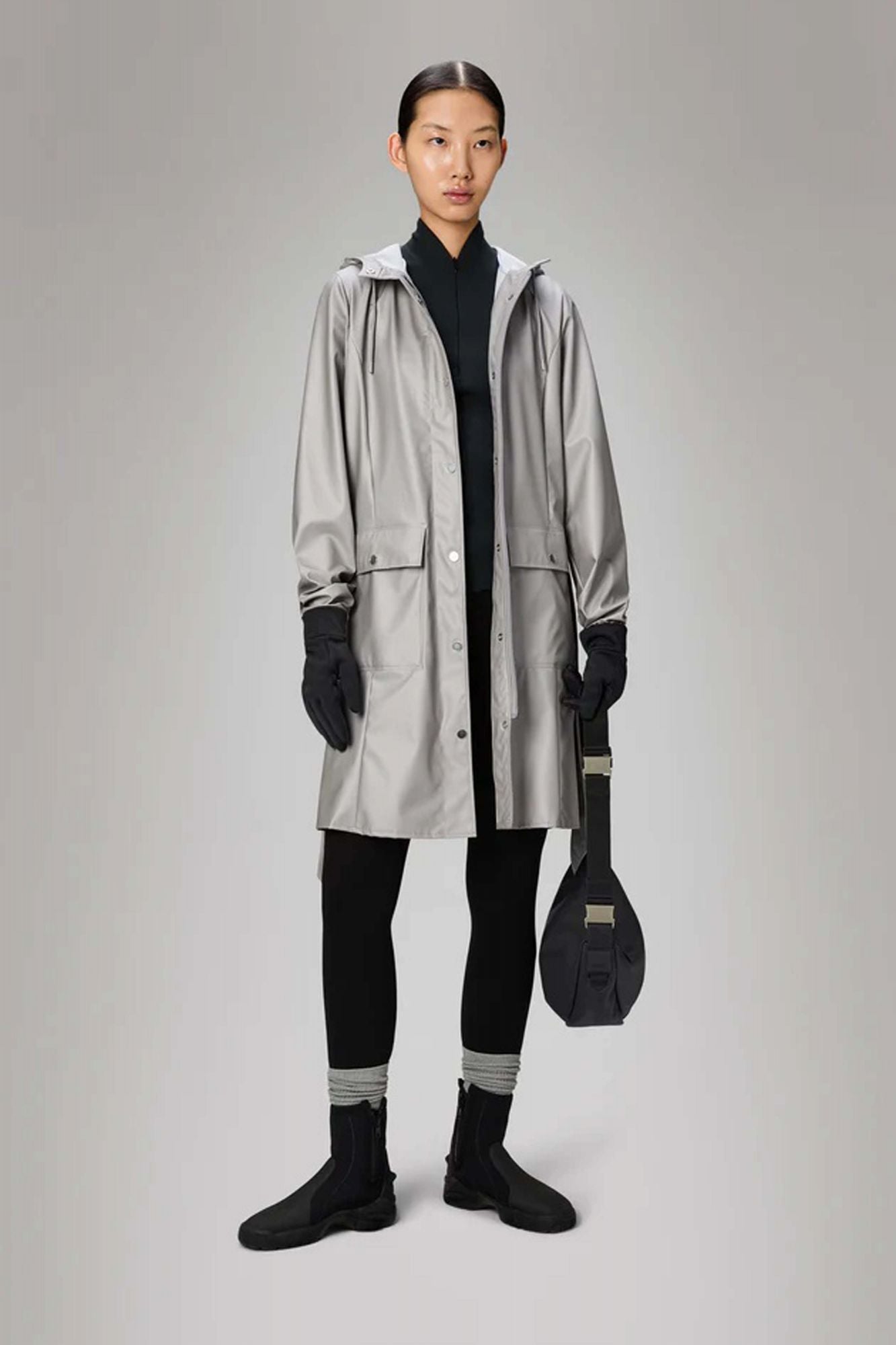 RAINS CURVE LONG JACKET W3 en color GRIS (4)