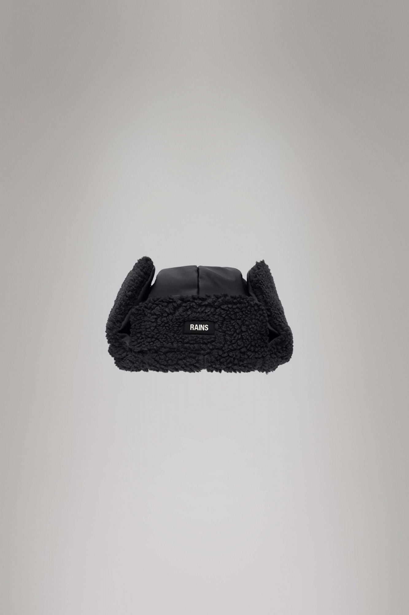 RAINS  FLEECE TRAPPER HAT W2T3  en color NEGRO (3)