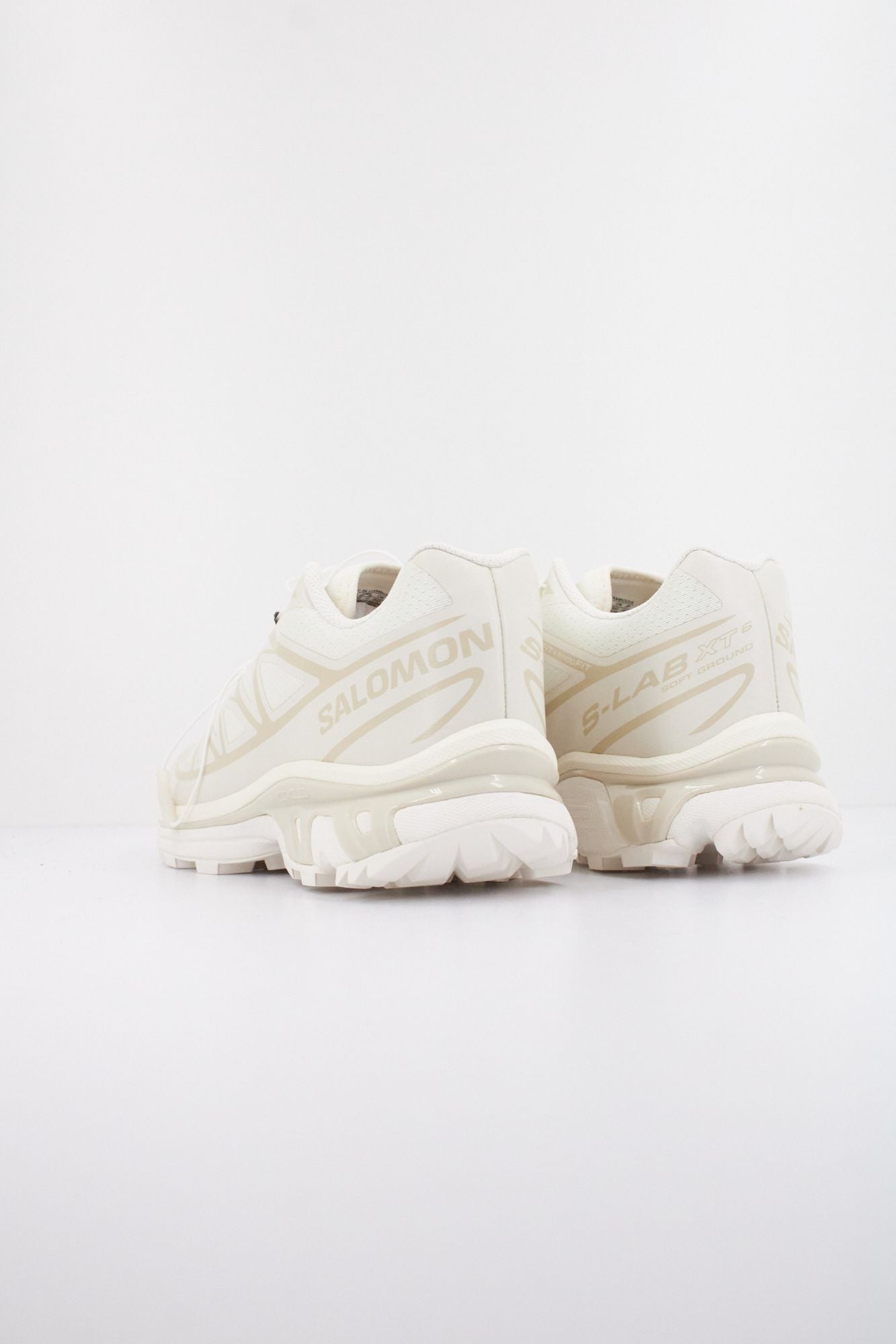 SALOMON  BAJO XT 6  en color BLANCO (4)