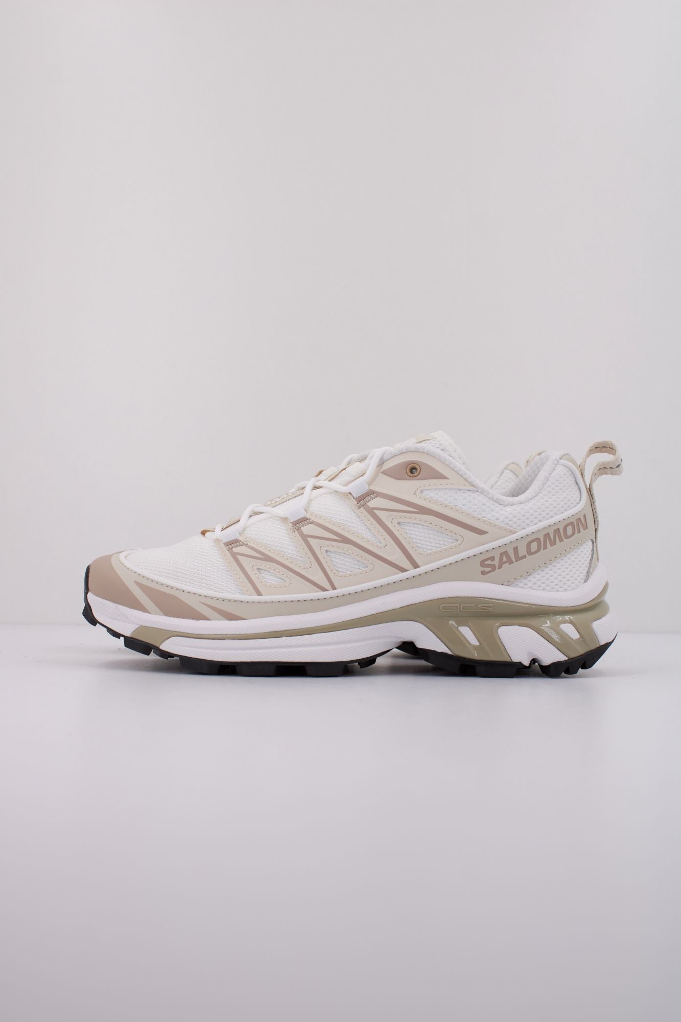 SALOMON BAJO XT 6 EXPANSE en color BLANCO (1)