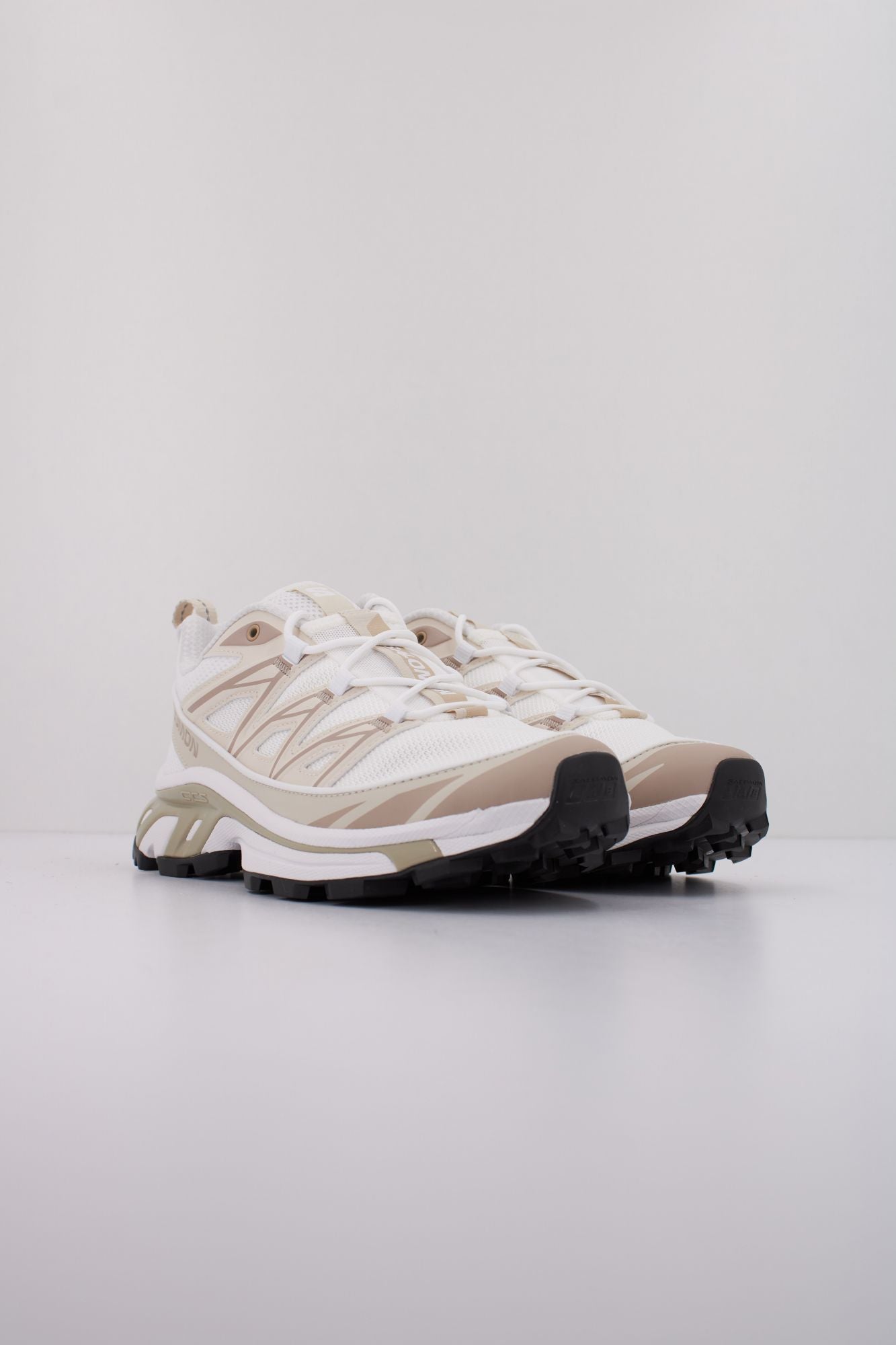 SALOMON BAJO XT 6 EXPANSE en color BLANCO (2)