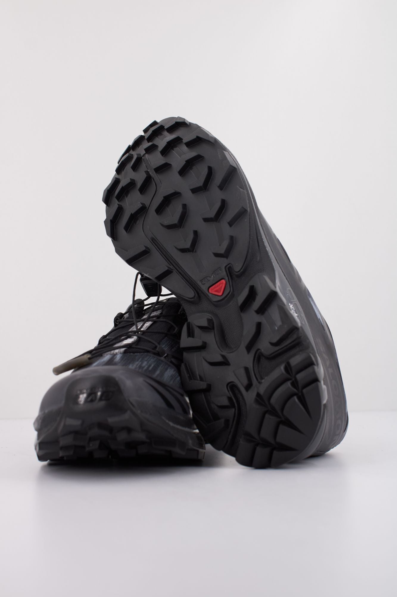 SALOMON XT 6 CAMO en color NEGRO (5)