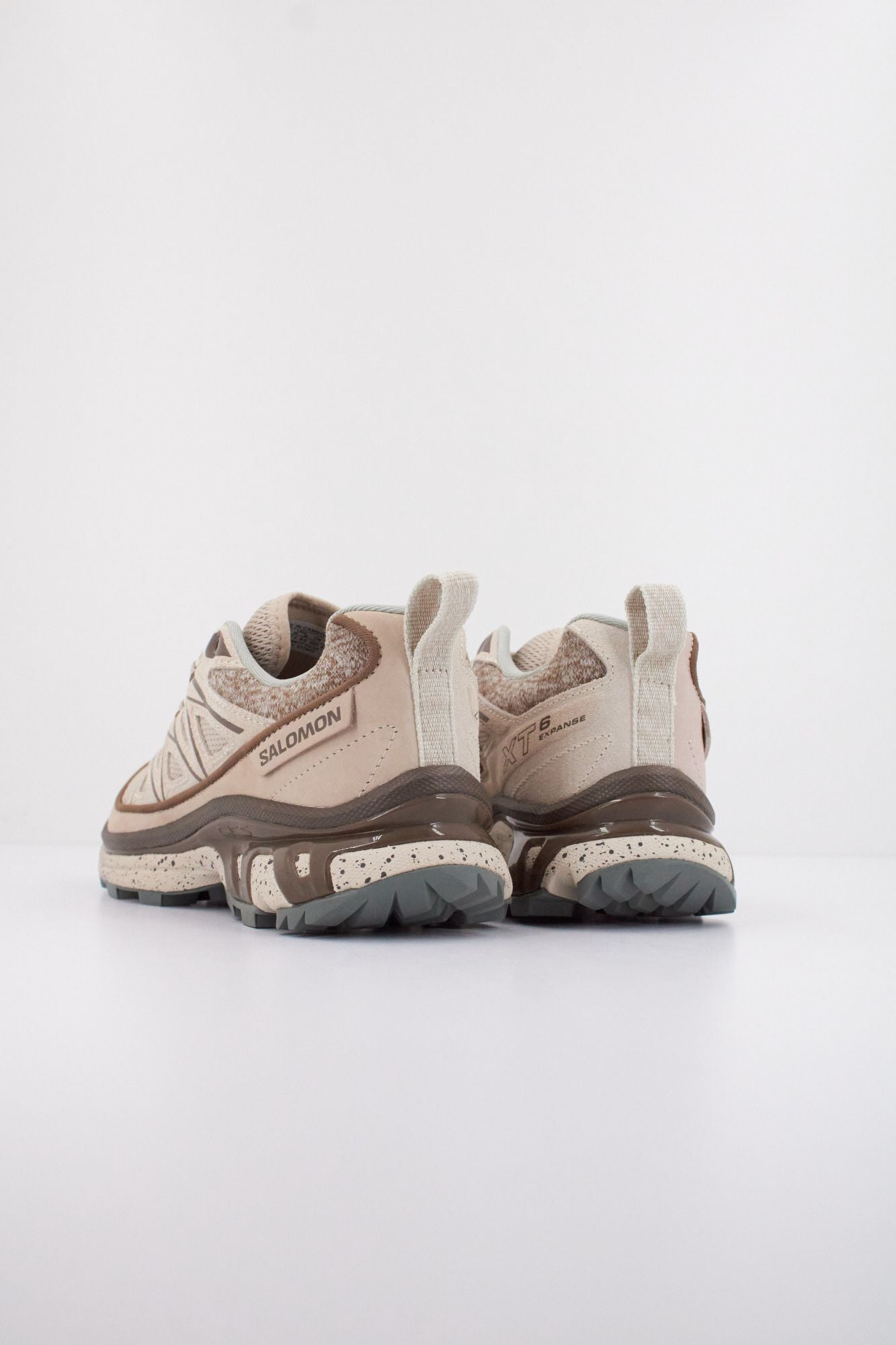 SALOMON  BAJO XT 6 EXPANSE  en color MARRON (4)