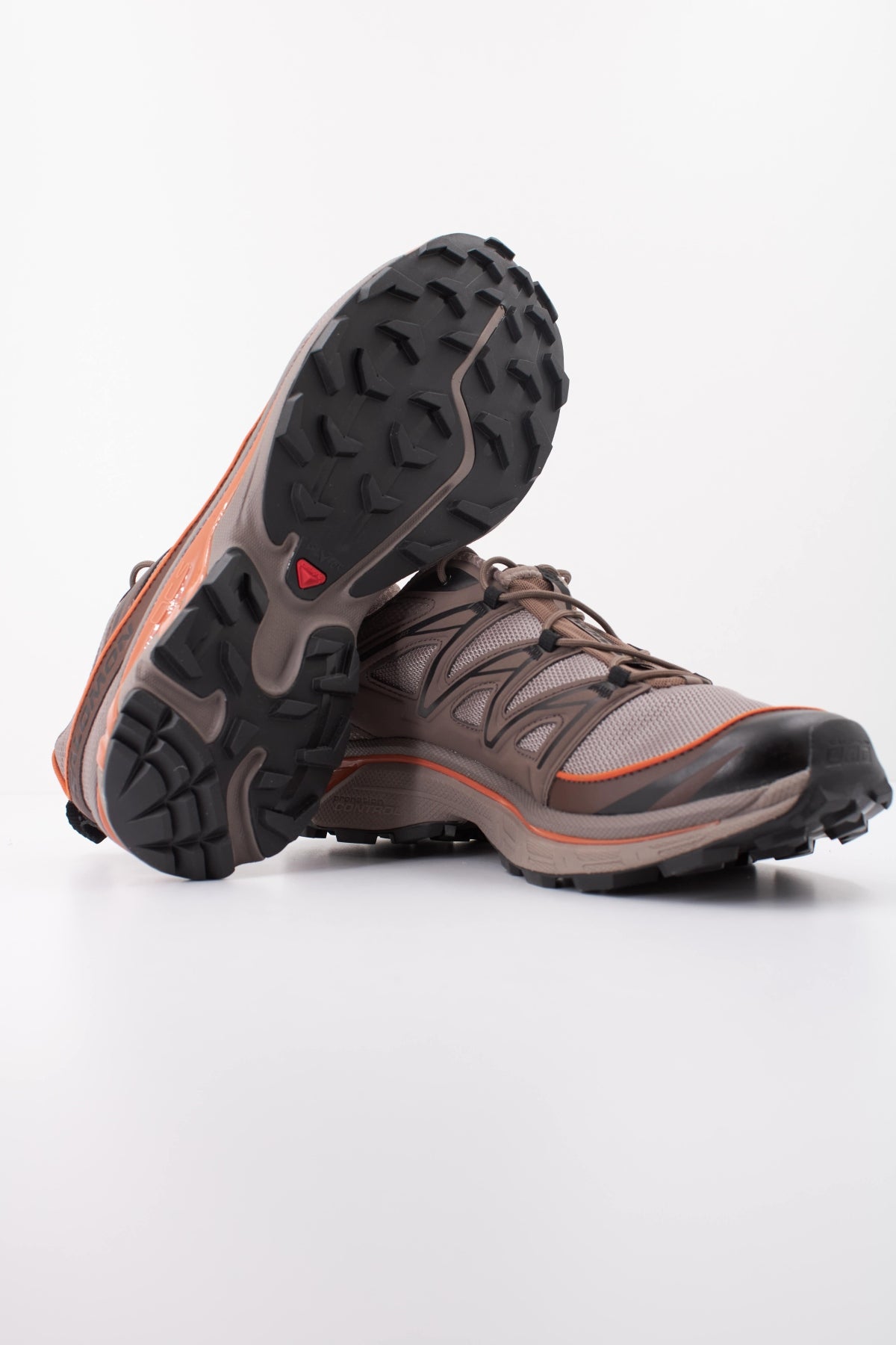 SALOMON XT 6 EXPANSE en color MARRON (5)