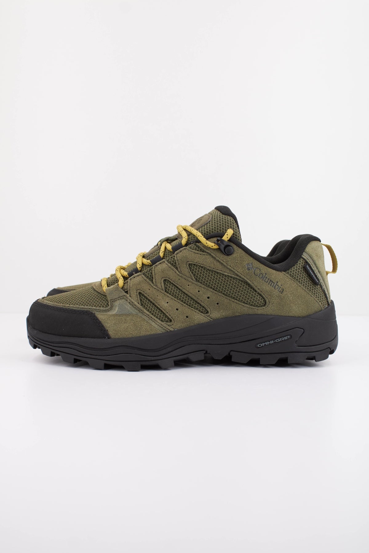 COLUMBIA REDMOND IV LOW WP en color VERDE (1)