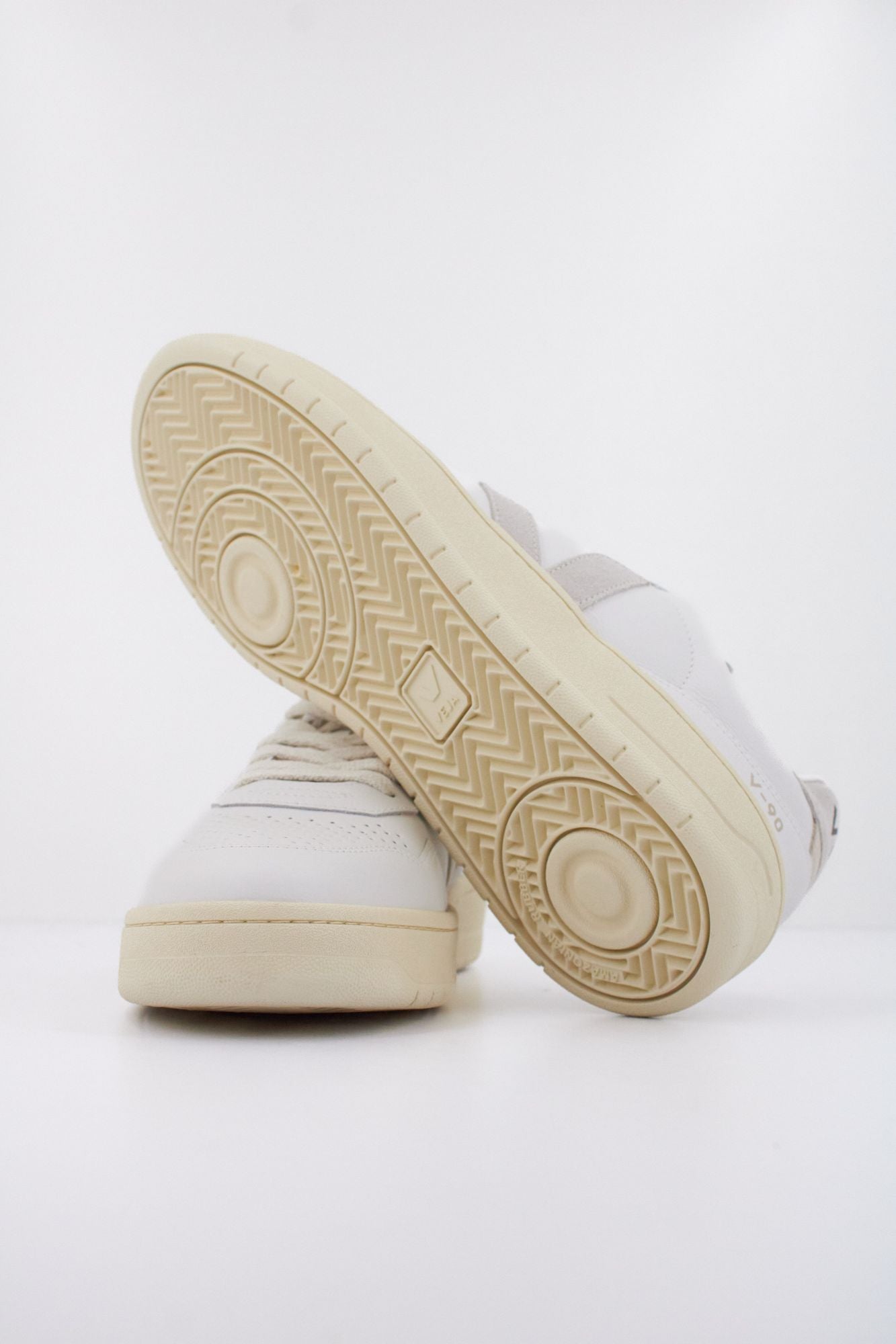 VEJA V90 OT en color BLANCO (5)