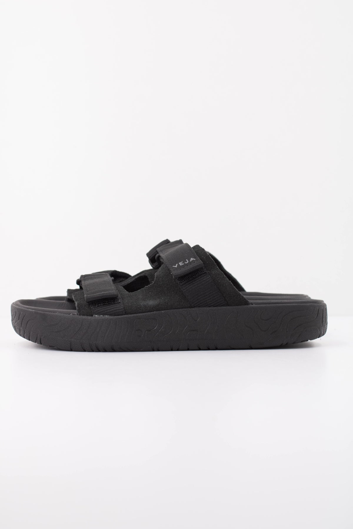 VEJA SANDALIA ARPOADOR en color NEGRO (1)