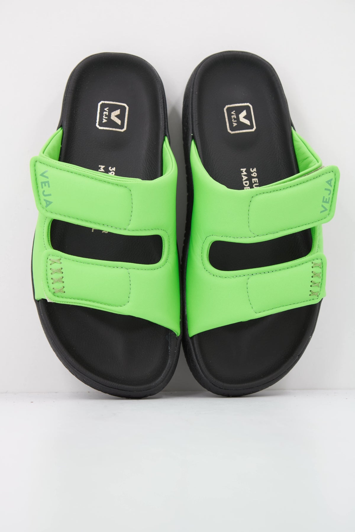 VEJA ETNA BOLD en color VERDE (3)