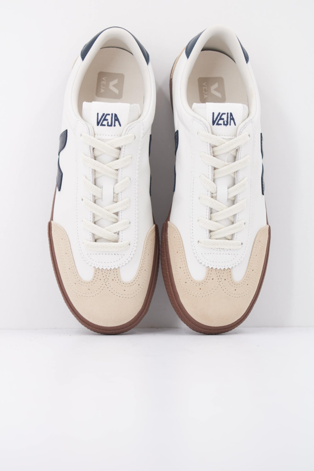 VEJA DEPORTIVO VOLLEY en color BLANCO (3)