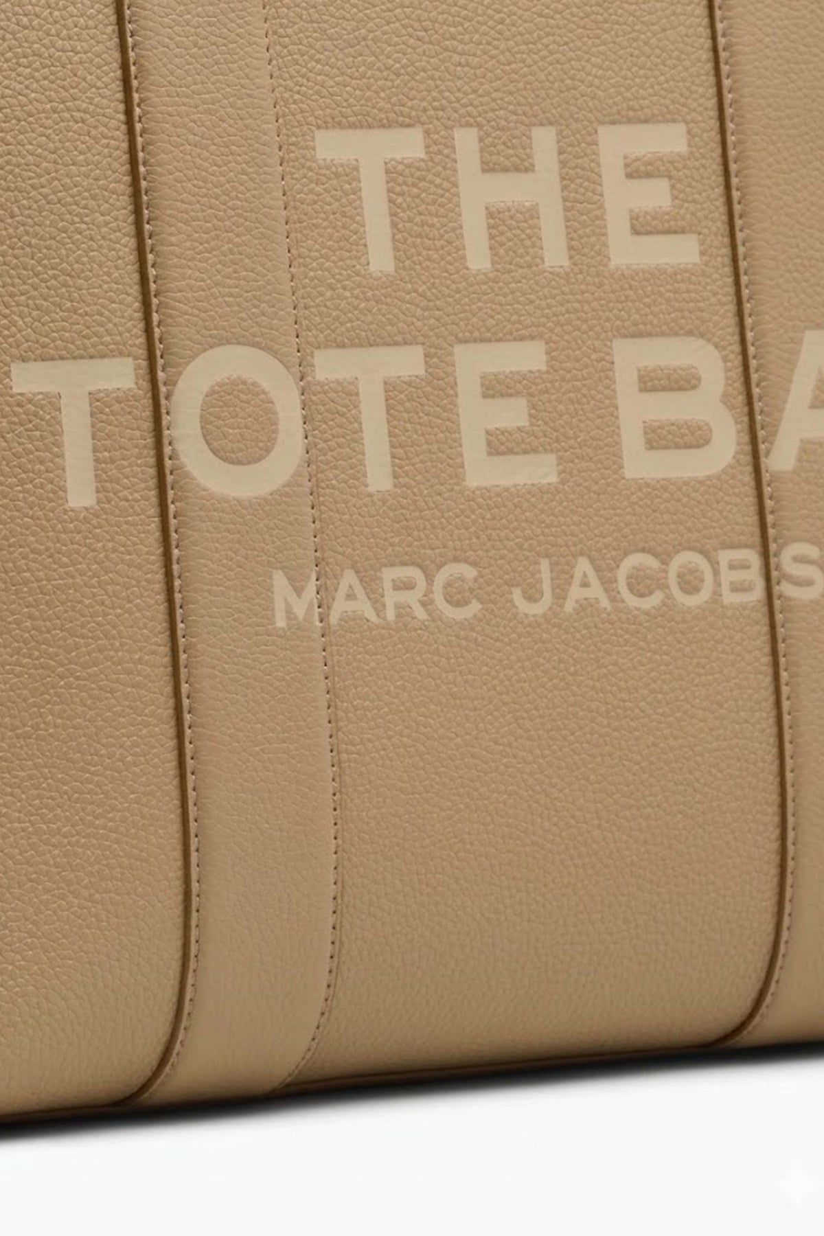 MARC JACOBS THE LARGE TOTE  en color MARRON CLARO (4)