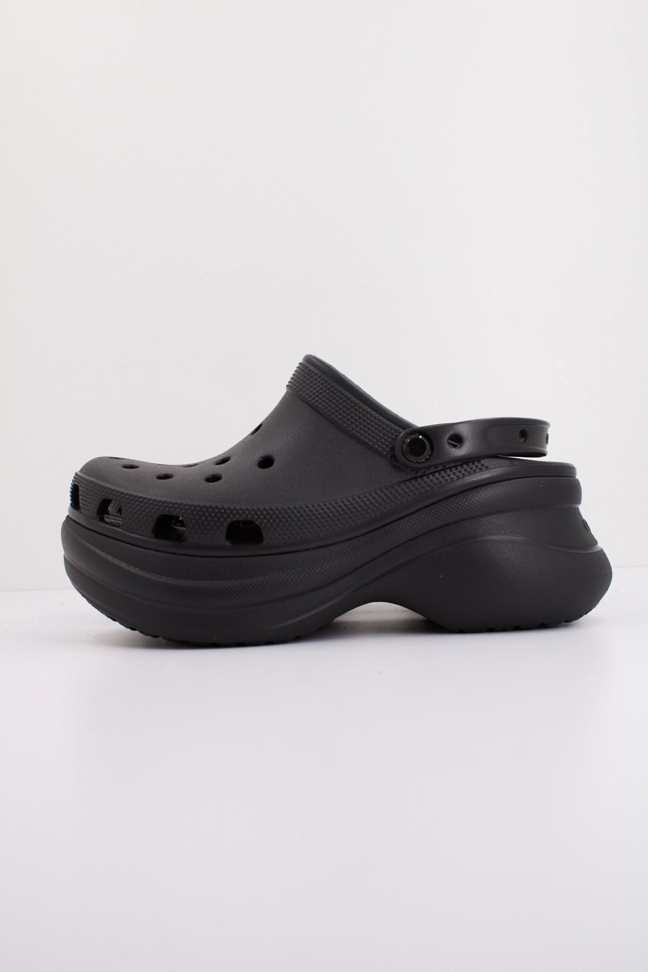 CROCS BAE CLOG en color NEGRO (1)