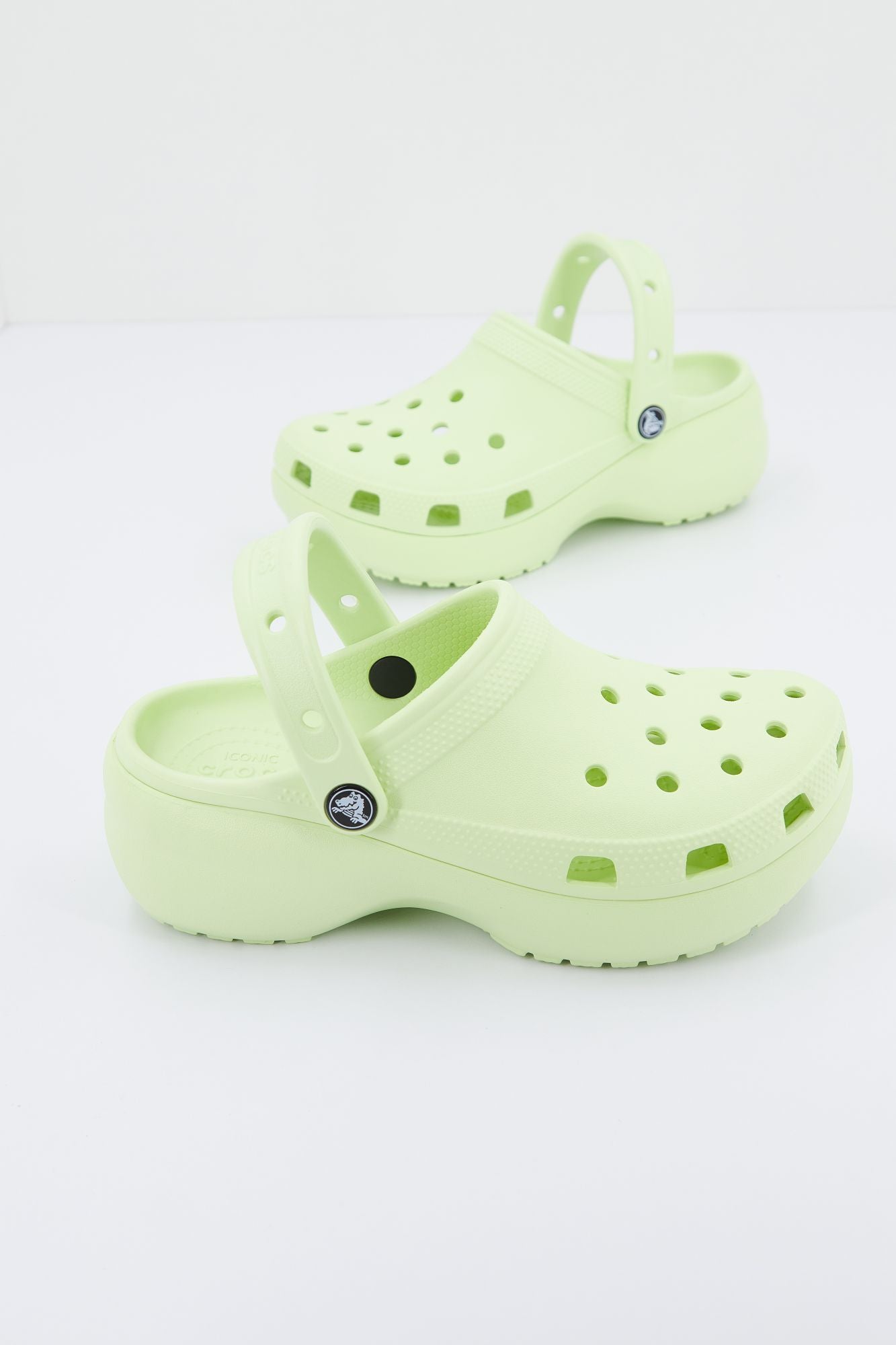 CROCS CLASSIC PLATFORM CLOG W en color VERDE (1)