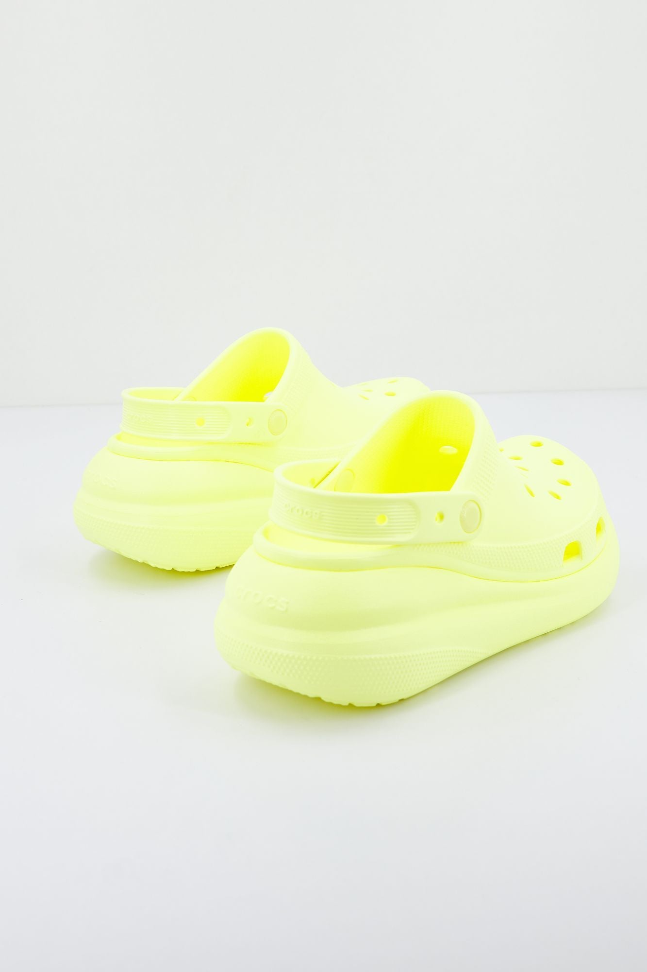 CROCS CRUSH CLOG en color AMARILLO (3)
