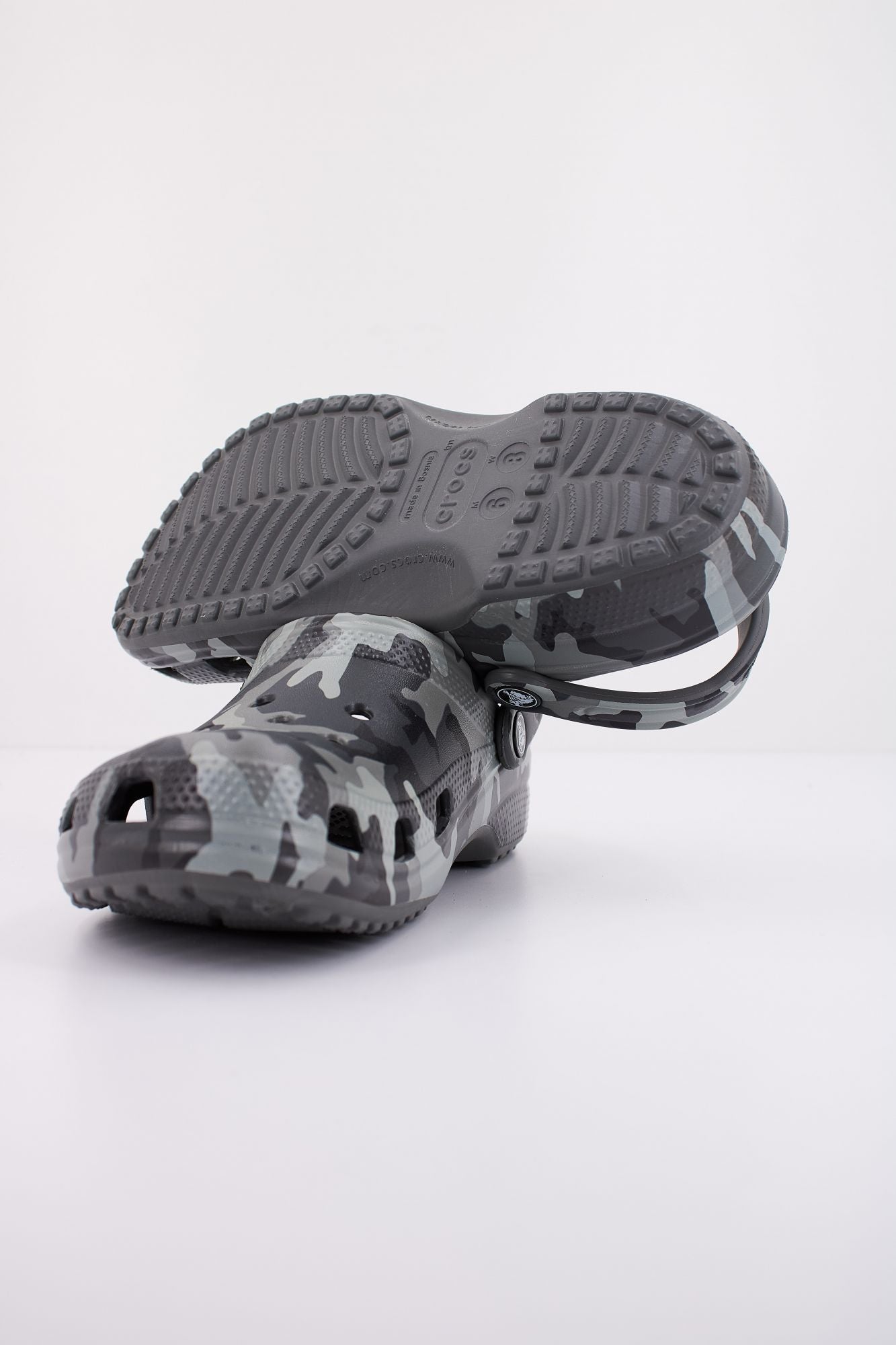 CROCS CLASSIC PRINTED CAMO CLOG en color GRIS (5)