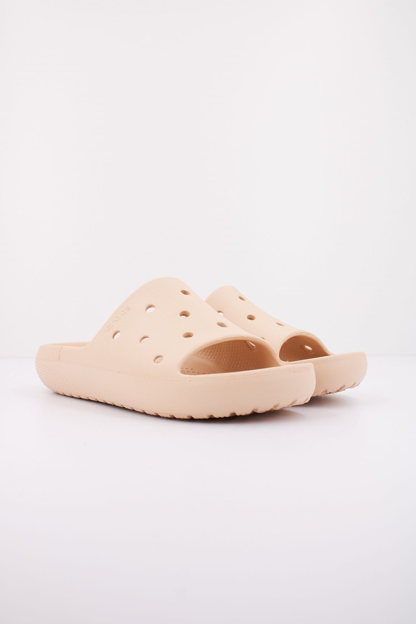 CROCS CLASSIC SLIDE V2 en color BEIS (2)